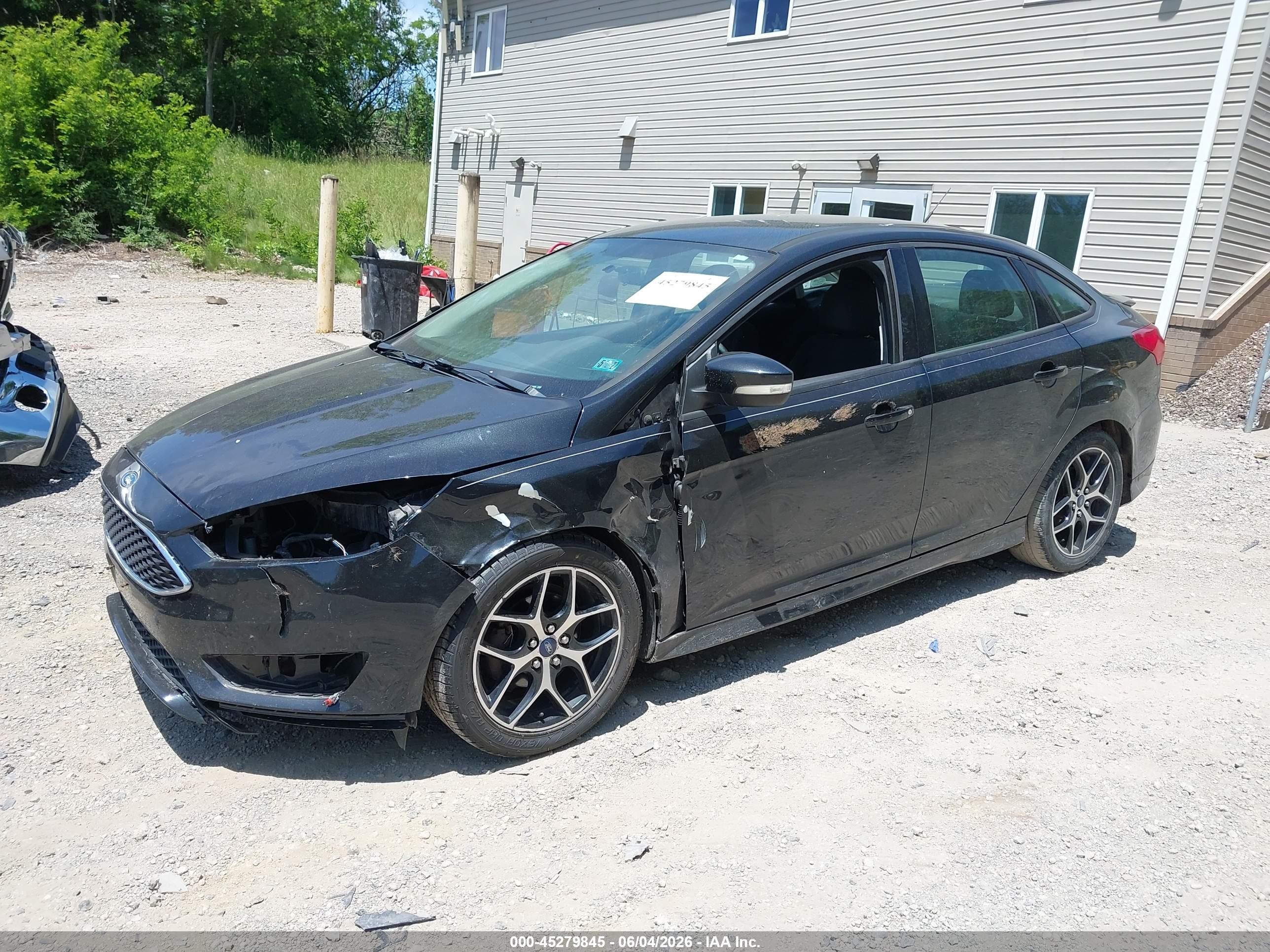 2015 Ford Focus Se Black vin: 1FADP3F27FL253109