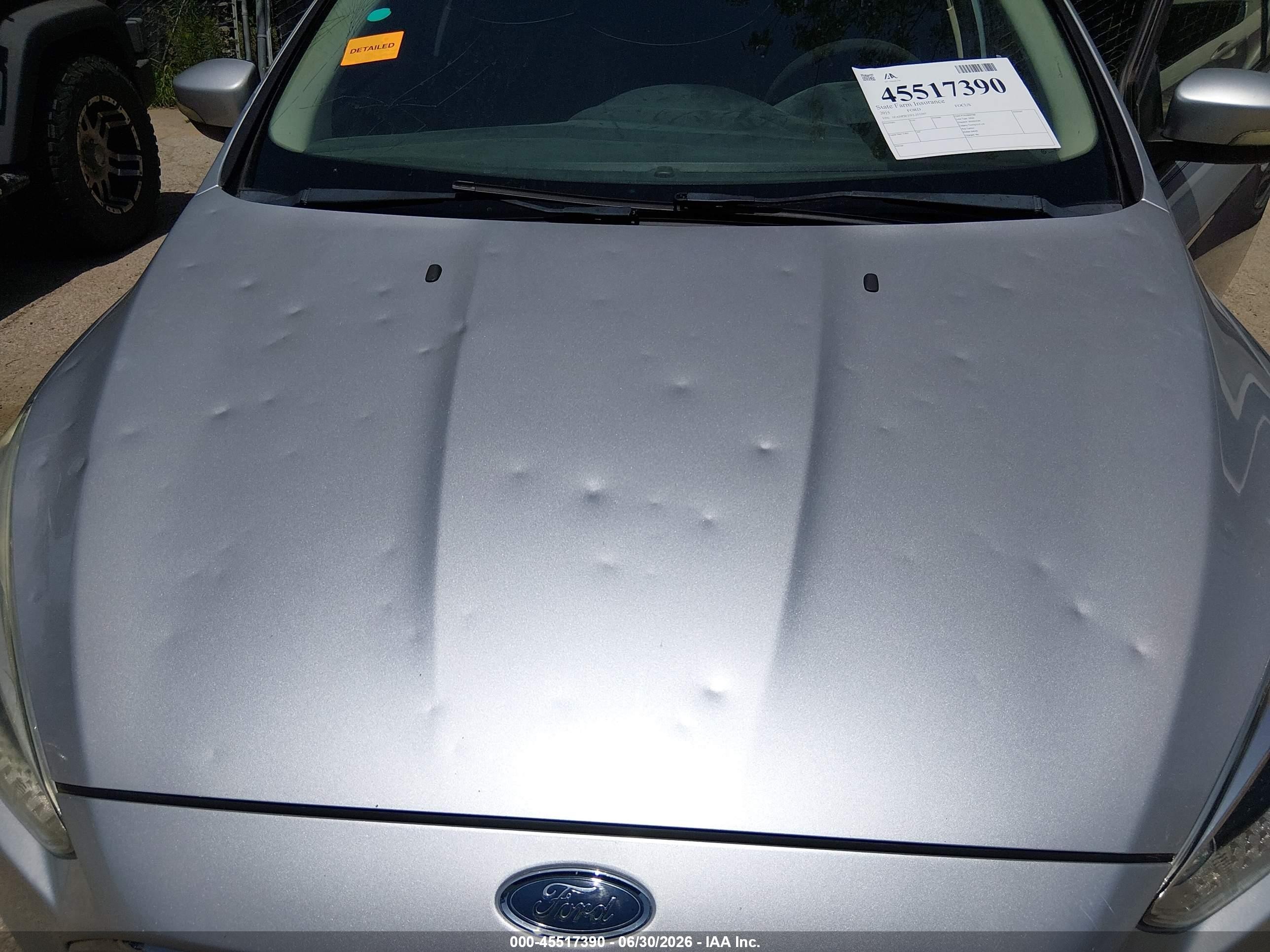 2015 Ford Focus Se Серебряный vin: 1FADP3F27FL255507