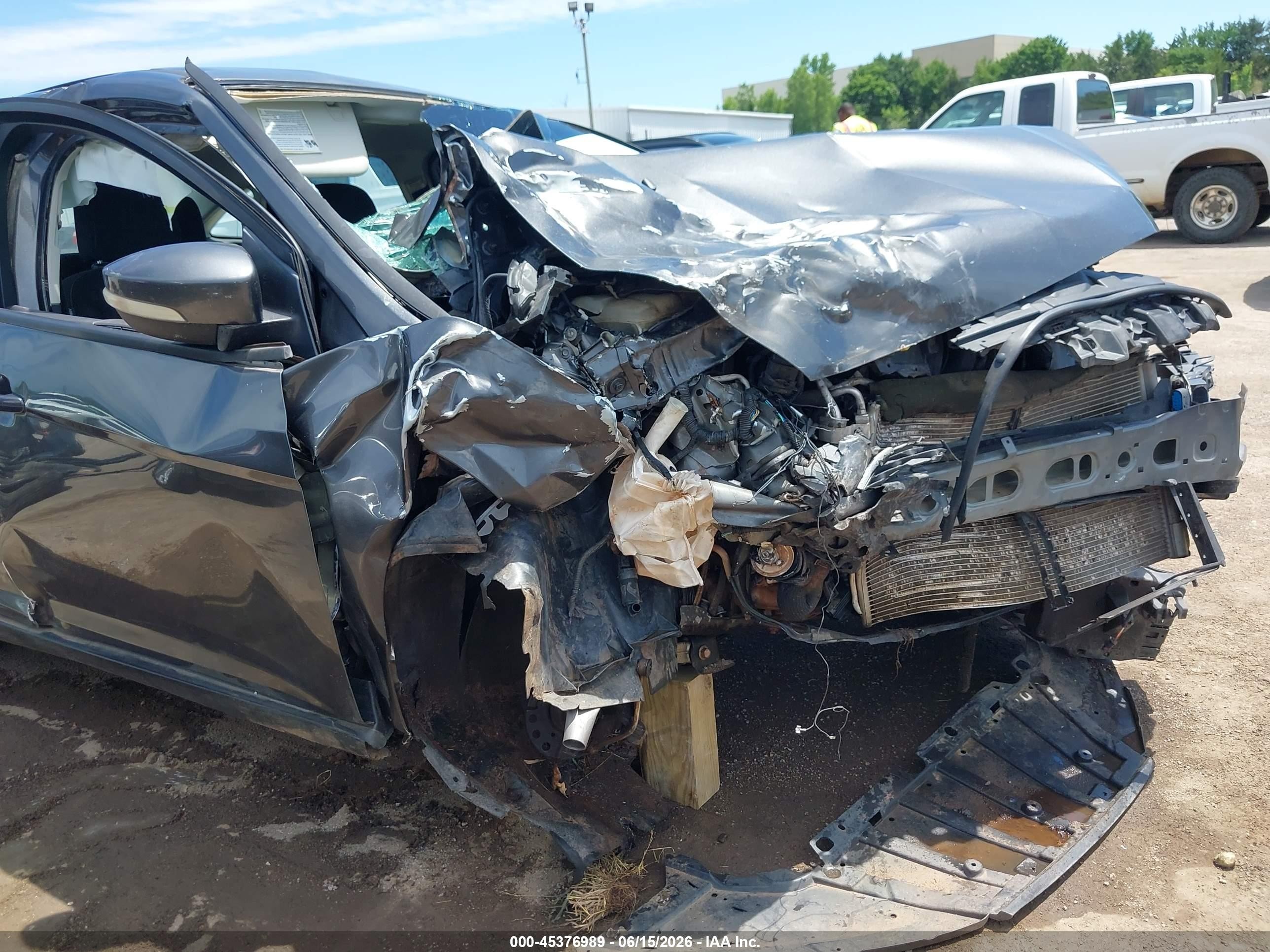 2015 Ford Focus Se Серый vin: 1FADP3F27FL255541
