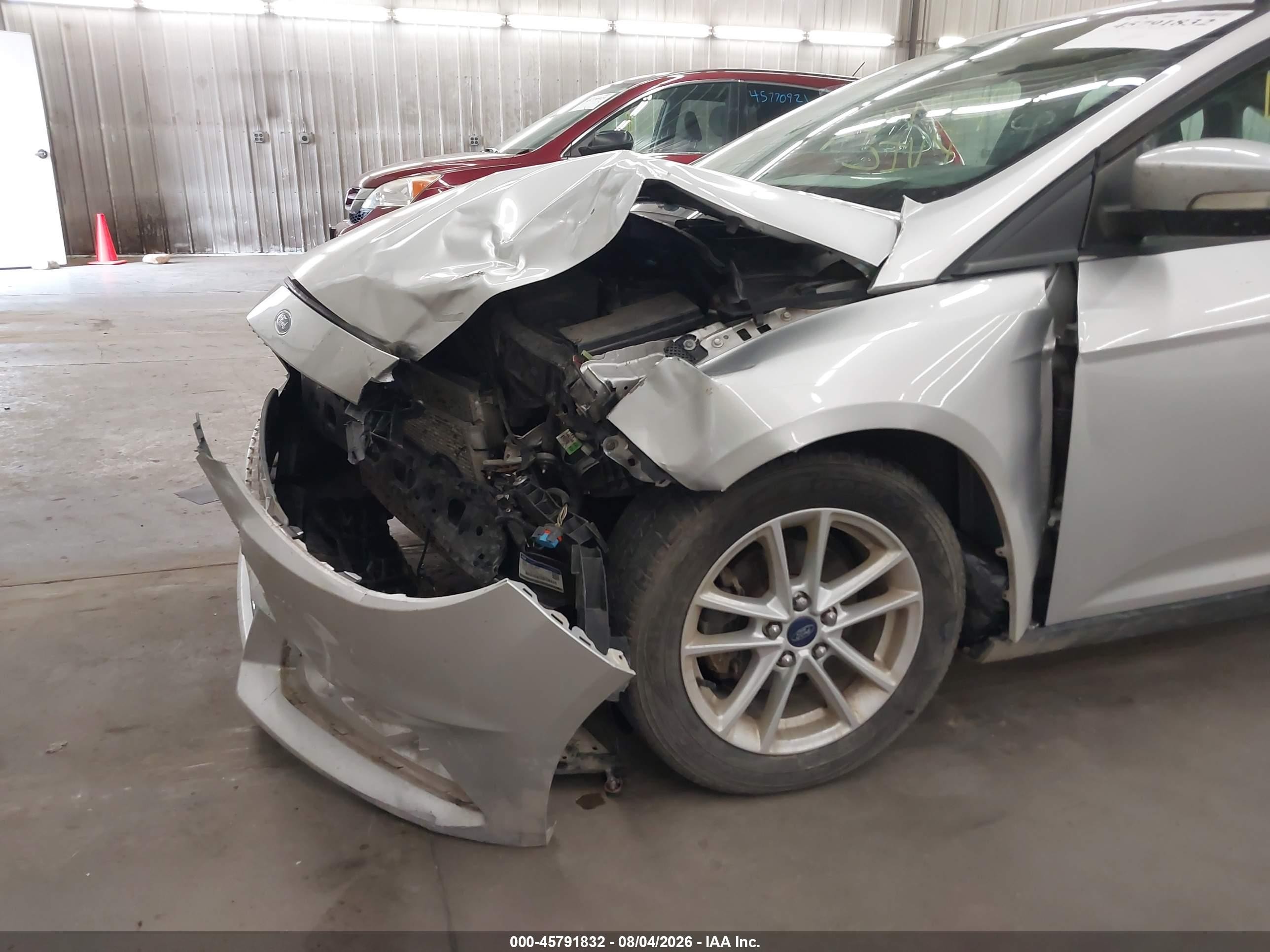 2015 Ford Focus Se Silver vin: 1FADP3F27FL259041