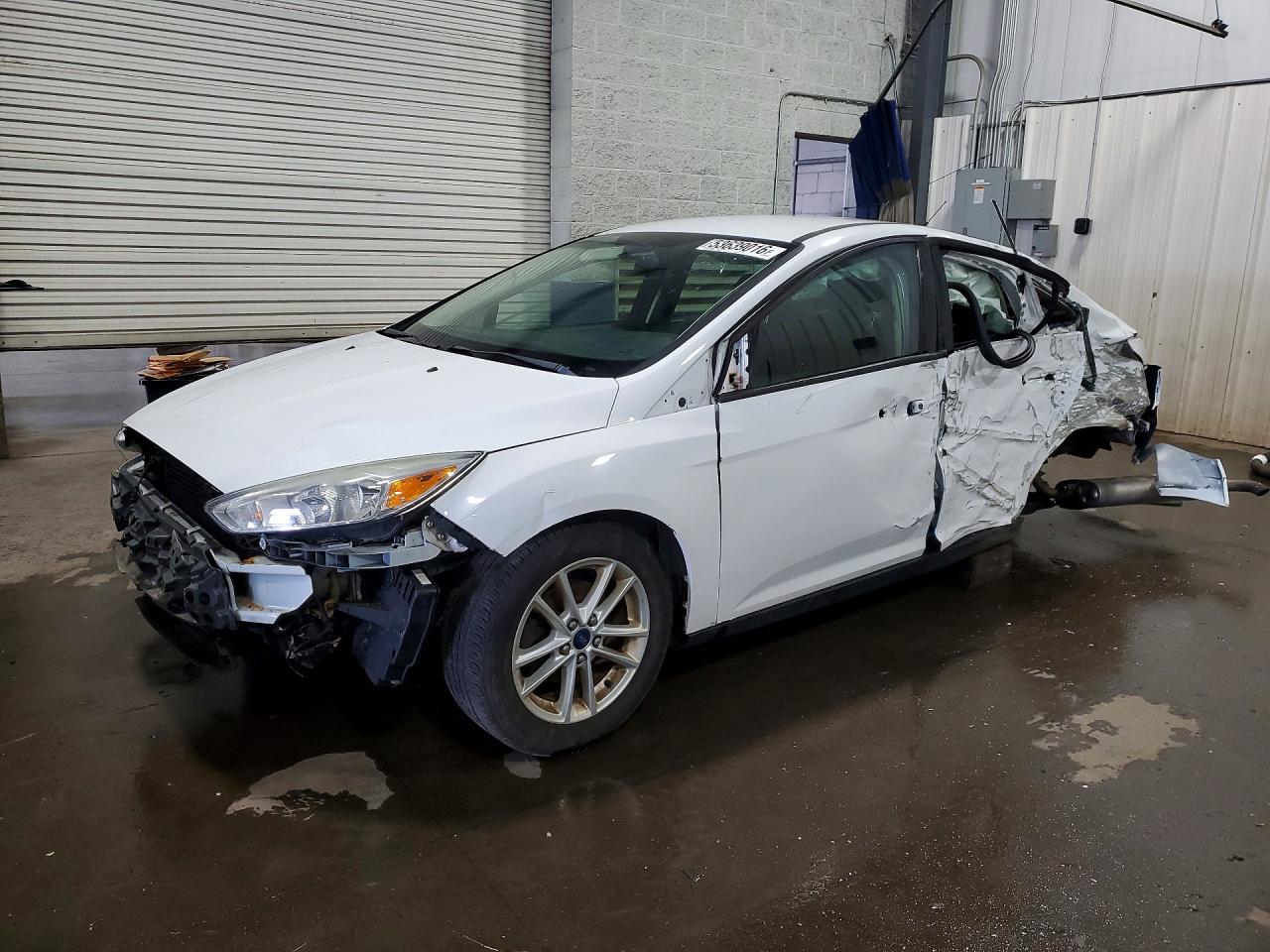 2015 Ford Focus Se White vin: 1FADP3F27FL262909