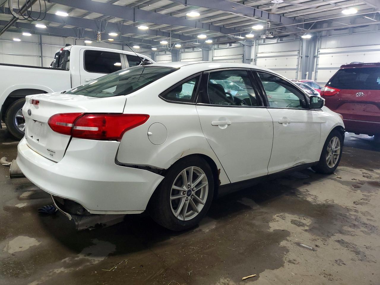 2015 Ford Focus Se White vin: 1FADP3F27FL262909