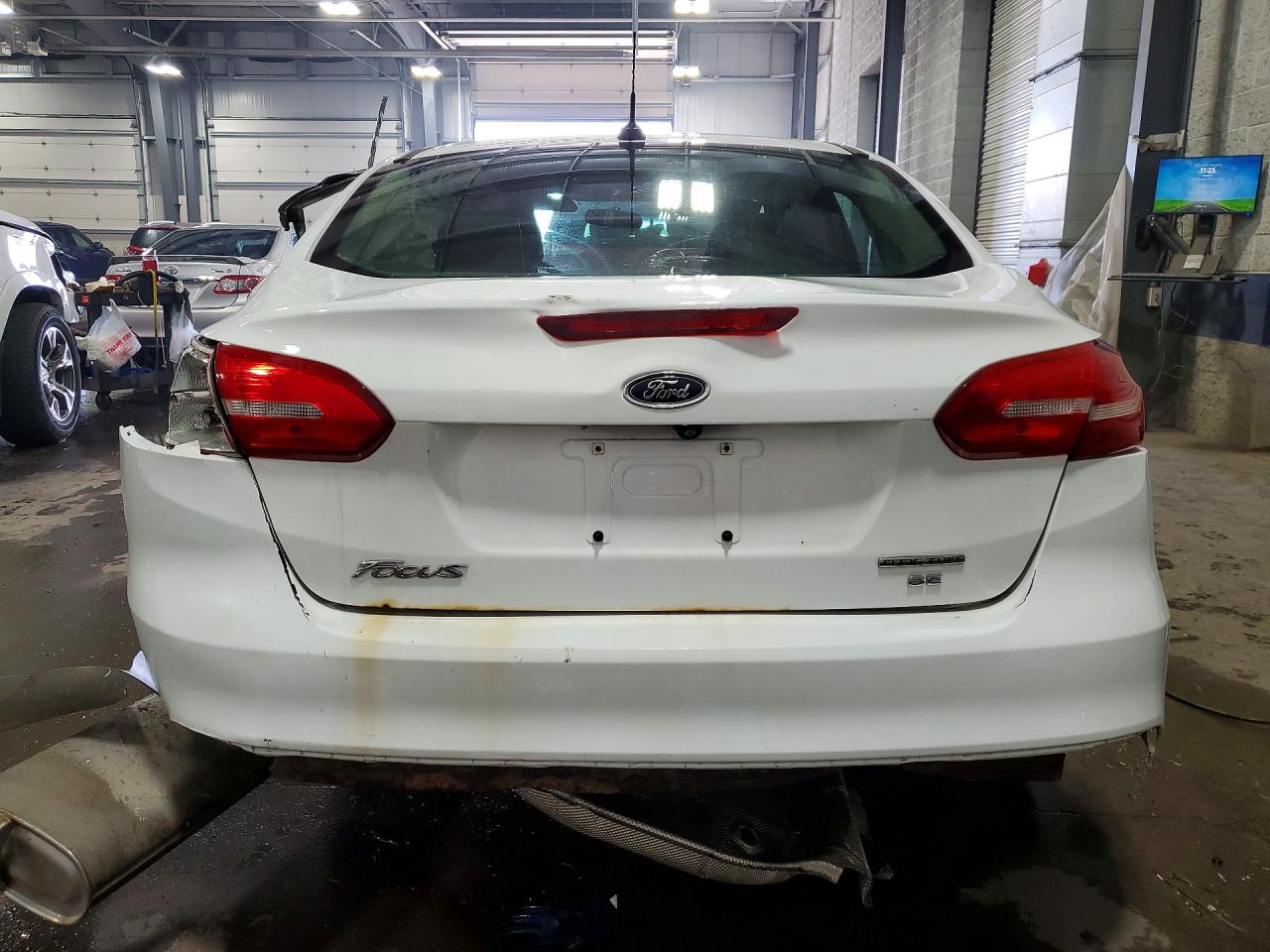 2015 Ford Focus Se White vin: 1FADP3F27FL262909