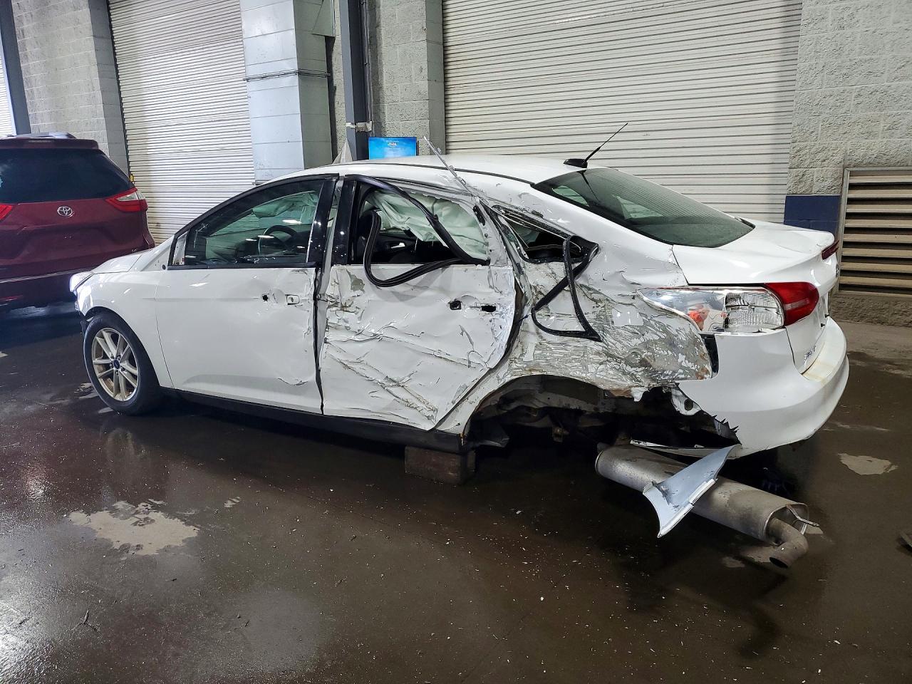 2015 Ford Focus Se White vin: 1FADP3F27FL262909