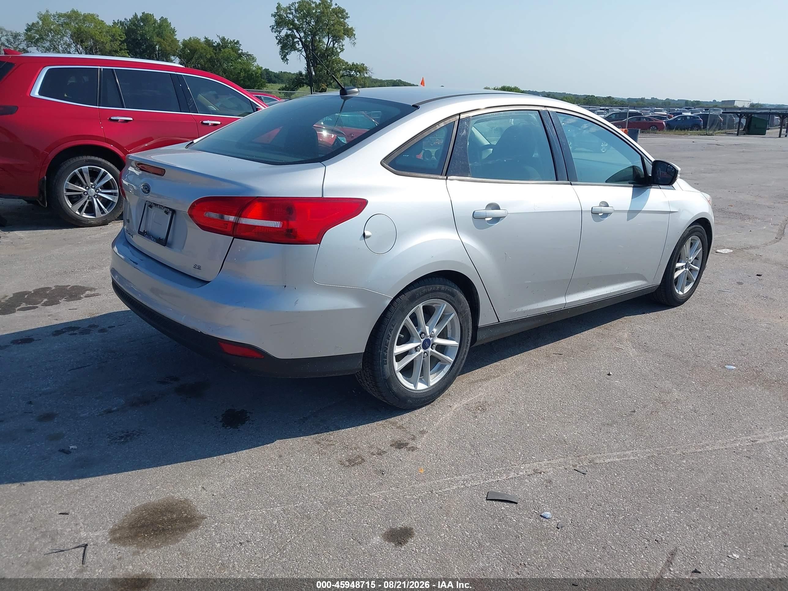 2015 Ford Focus Se Silver vin: 1FADP3F27FL270377