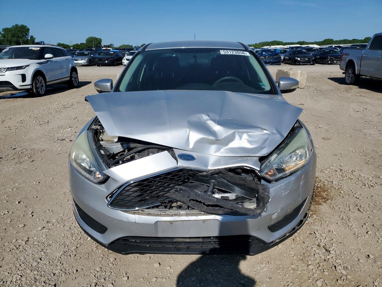 2015 Ford Focus Se Серебряный vin: 1FADP3F27FL270931