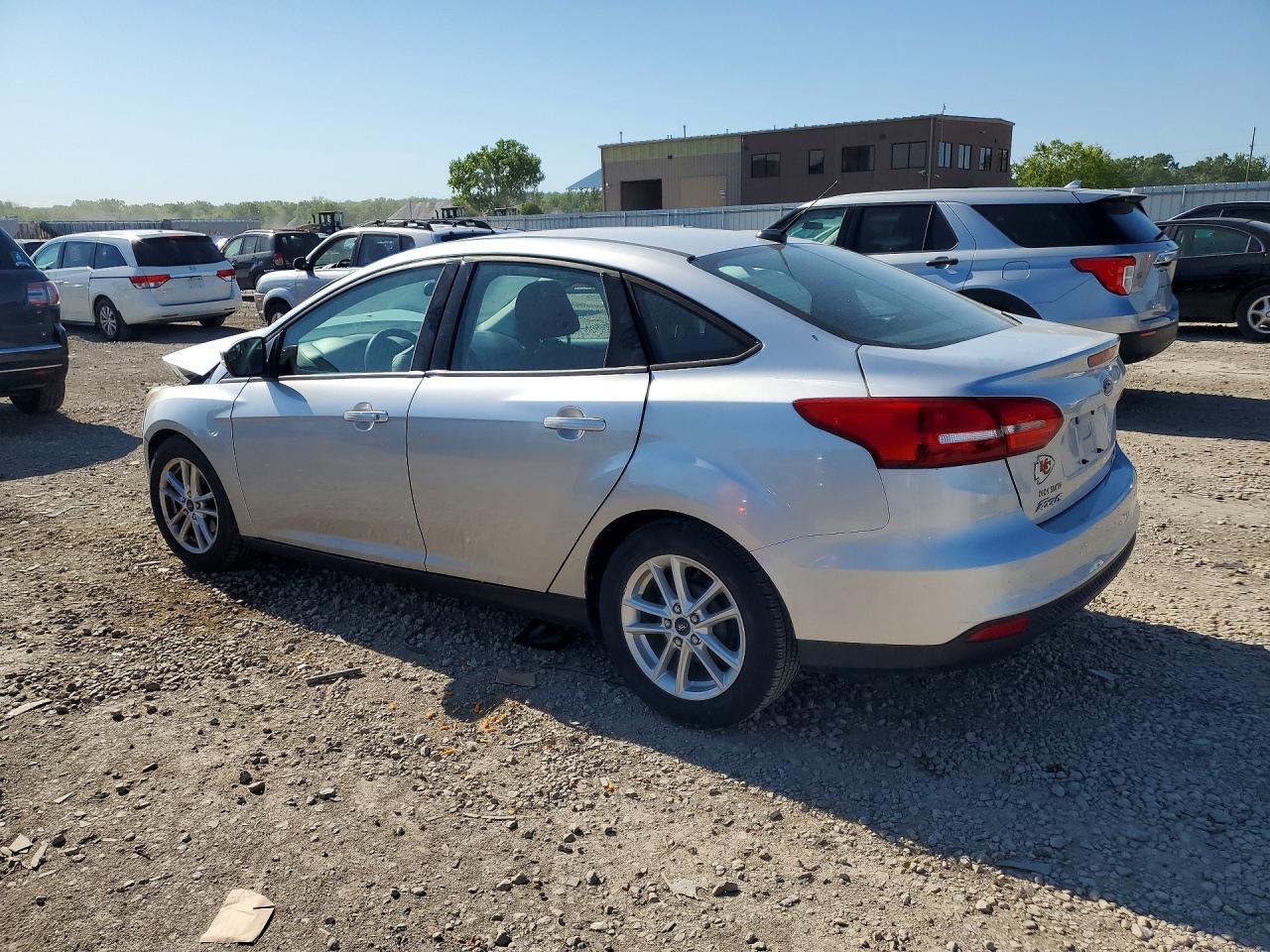 2015 Ford Focus Se Серебряный vin: 1FADP3F27FL270931