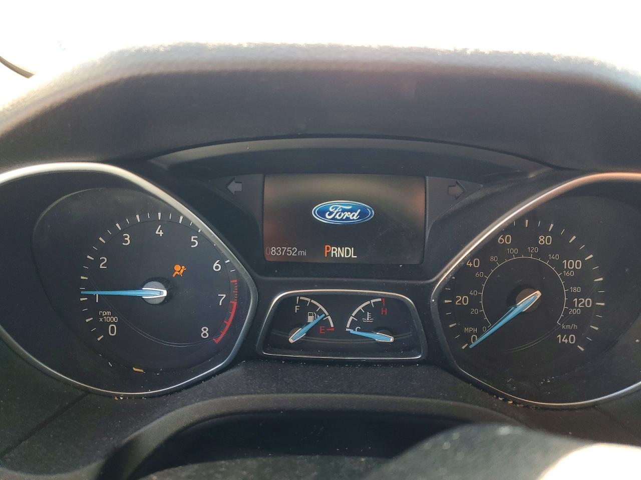 2015 Ford Focus Se Серебряный vin: 1FADP3F27FL270931