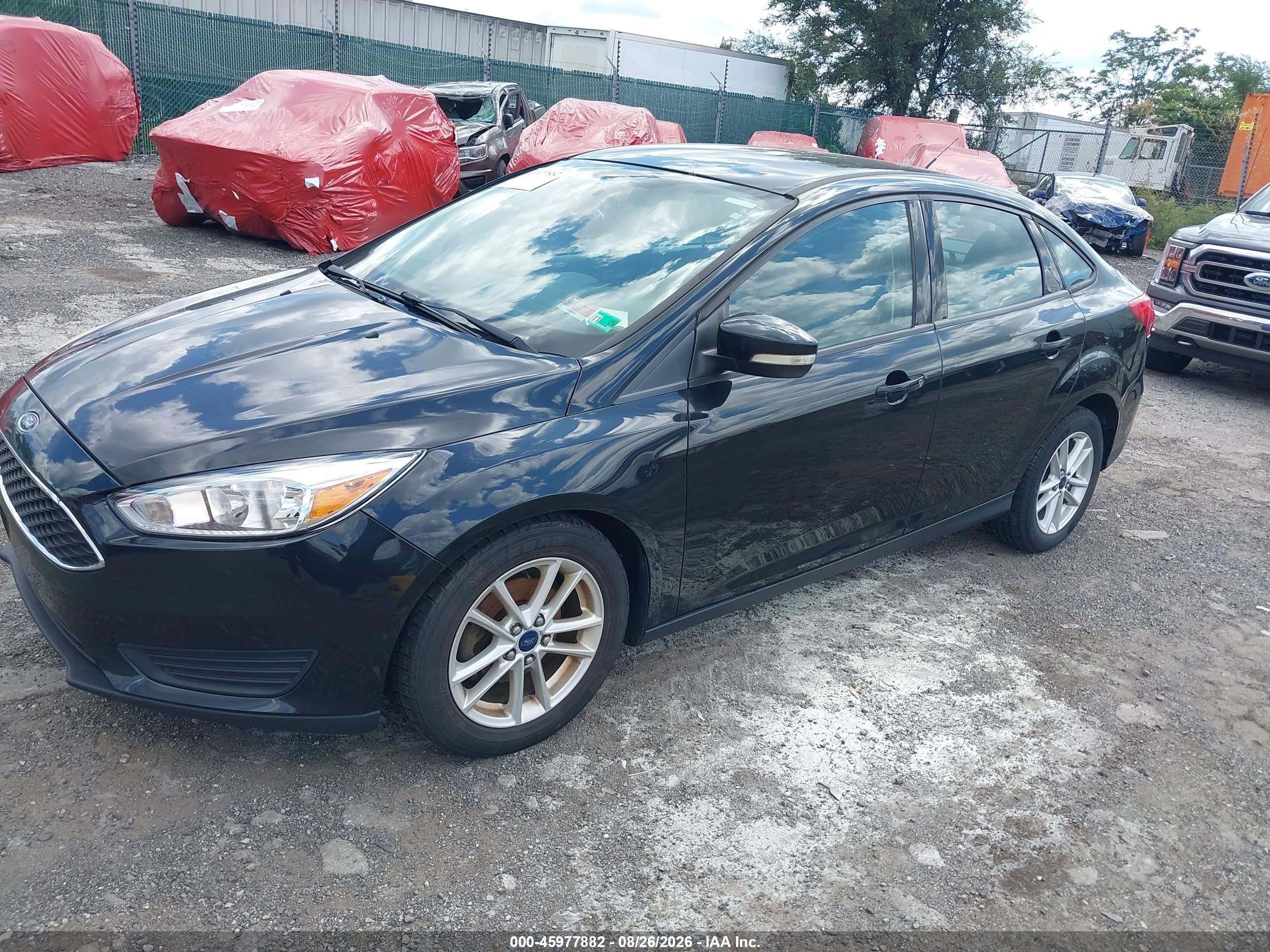 2015 Ford Focus Se Черный vin: 1FADP3F27FL273764