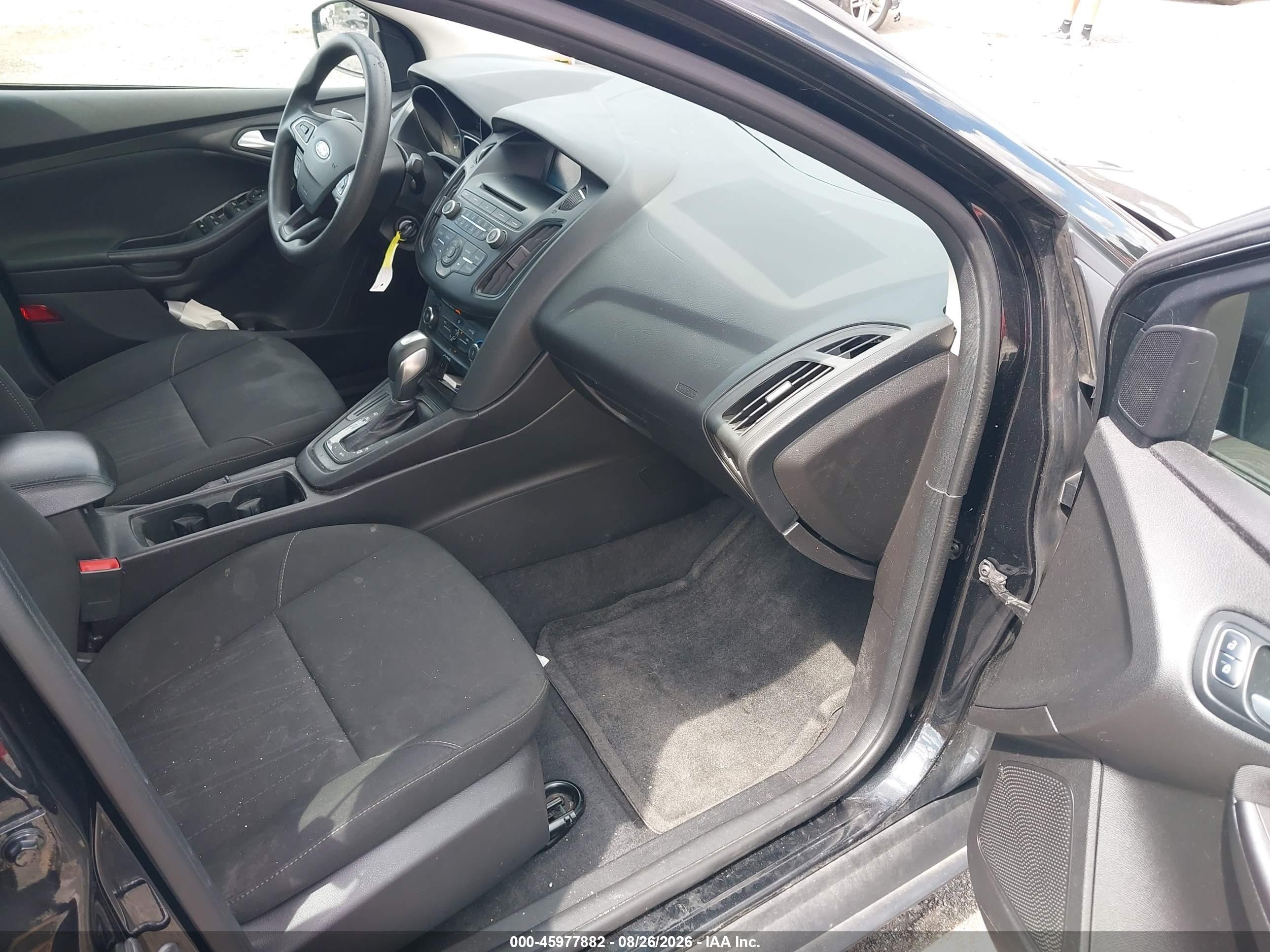 2015 Ford Focus Se Черный vin: 1FADP3F27FL273764