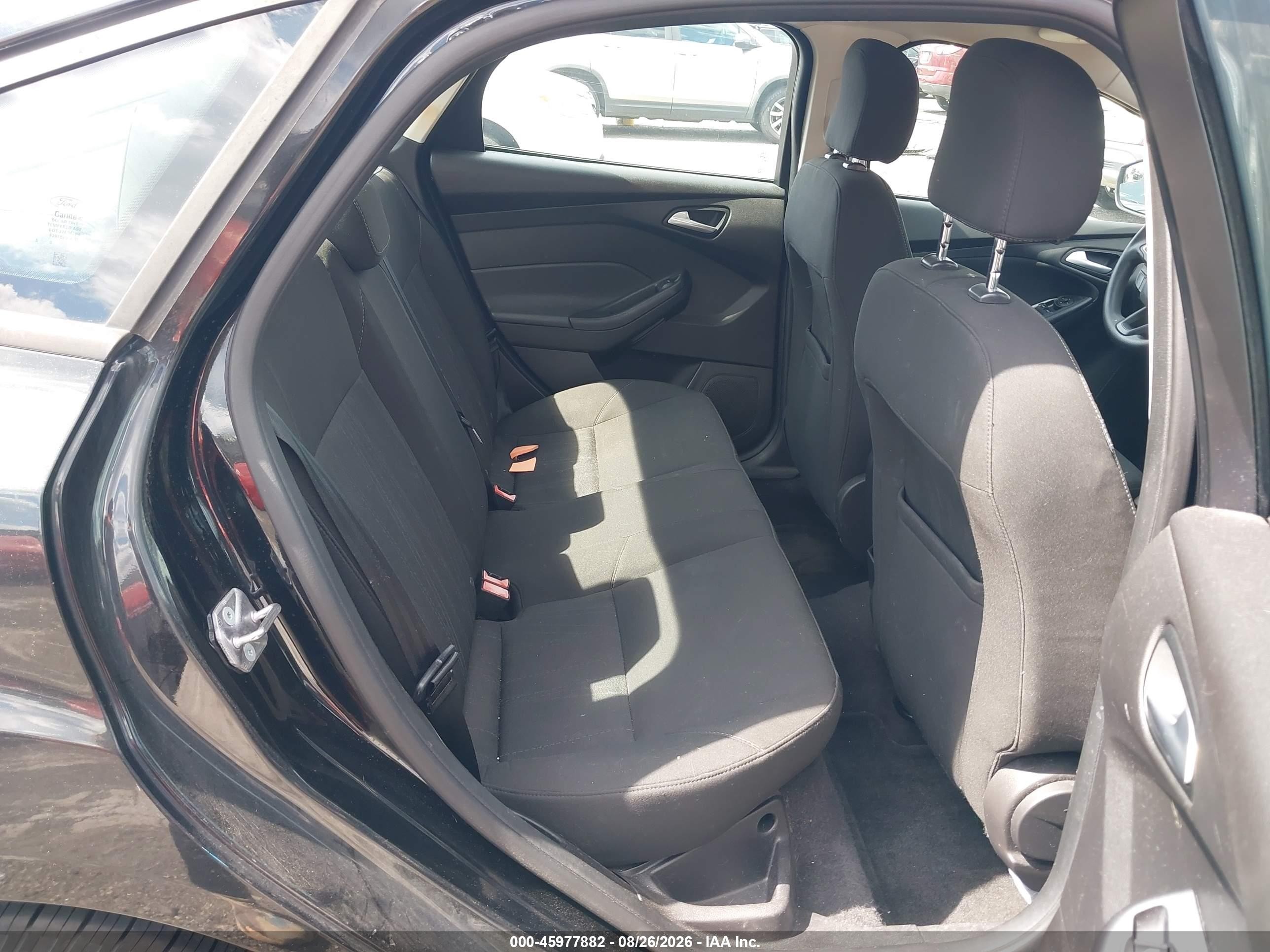 2015 Ford Focus Se Черный vin: 1FADP3F27FL273764