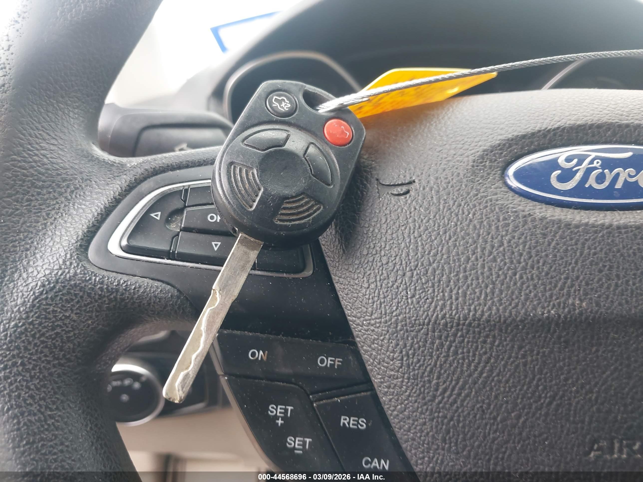 2015 Ford Focus Se Белый vin: 1FADP3F27FL287339