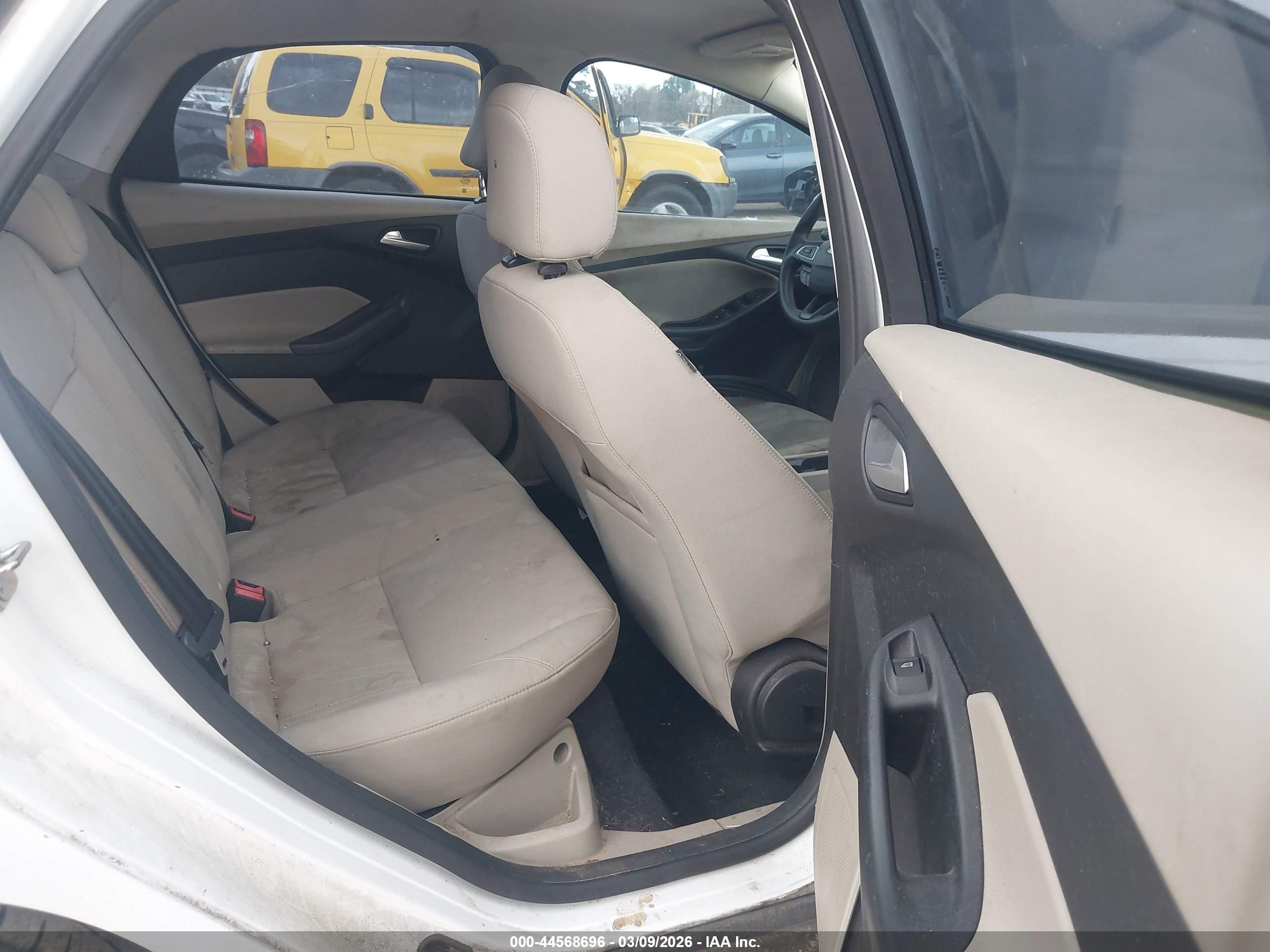 2015 Ford Focus Se Белый vin: 1FADP3F27FL287339