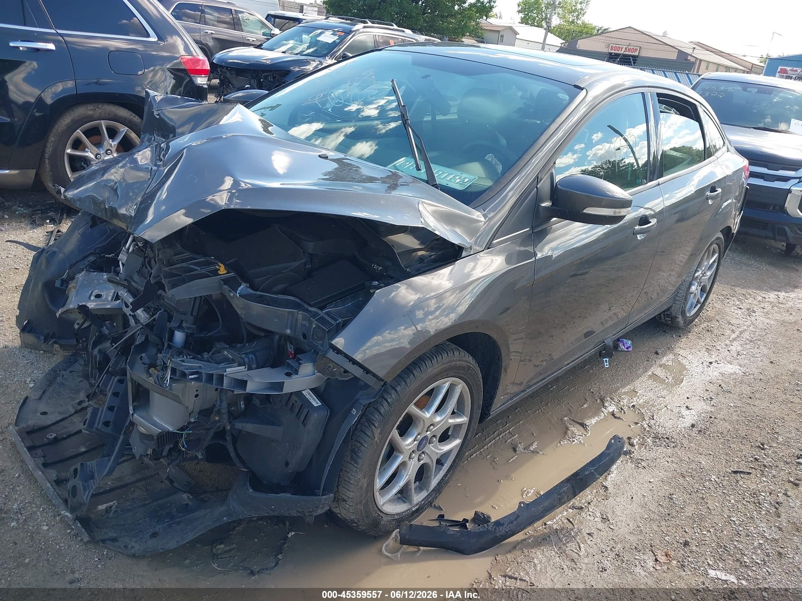 2015 Ford Focus Se Gray vin: 1FADP3F27FL292590