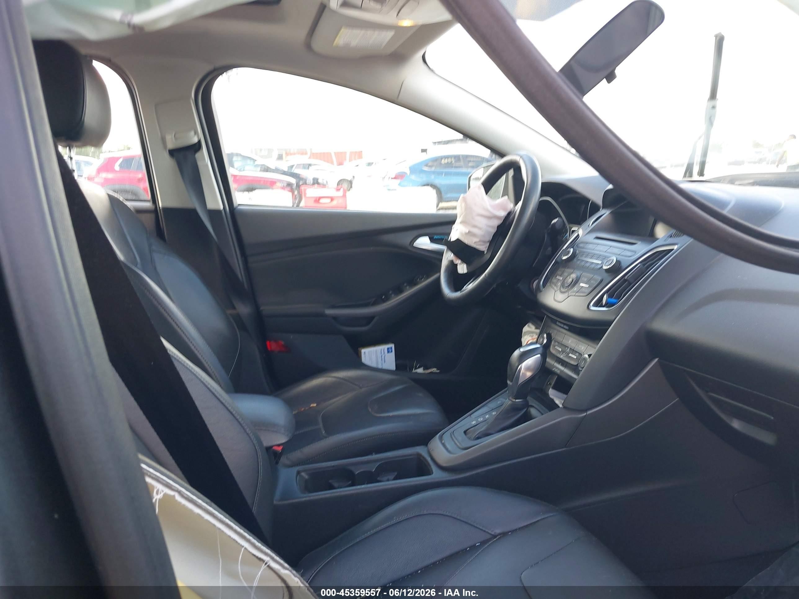 2015 Ford Focus Se Gray vin: 1FADP3F27FL292590