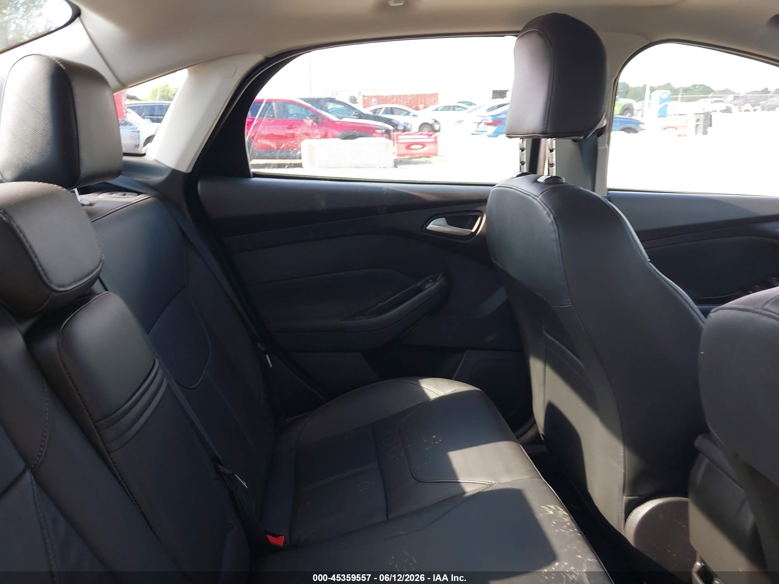 2015 Ford Focus Se Gray vin: 1FADP3F27FL292590