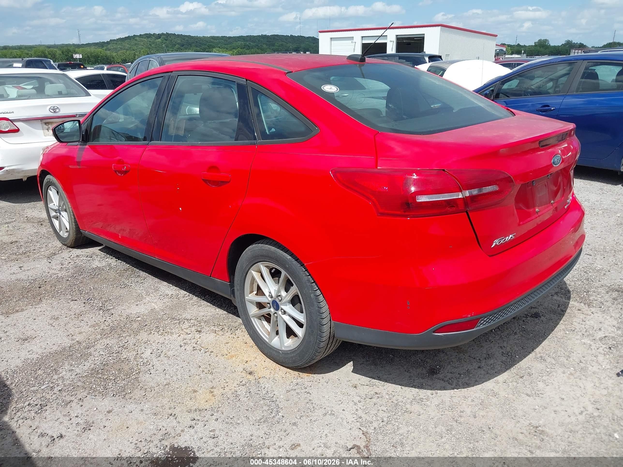 2015 Ford Focus Se Red vin: 1FADP3F27FL305984