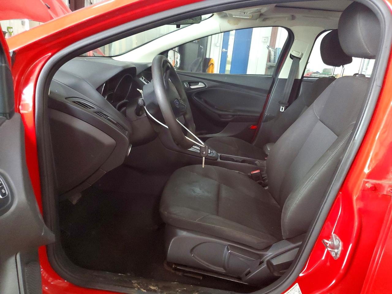 2015 Ford Focus Se Red vin: 1FADP3F27FL312790