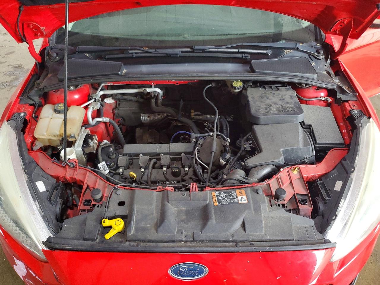 2015 Ford Focus Se Red vin: 1FADP3F27FL312790