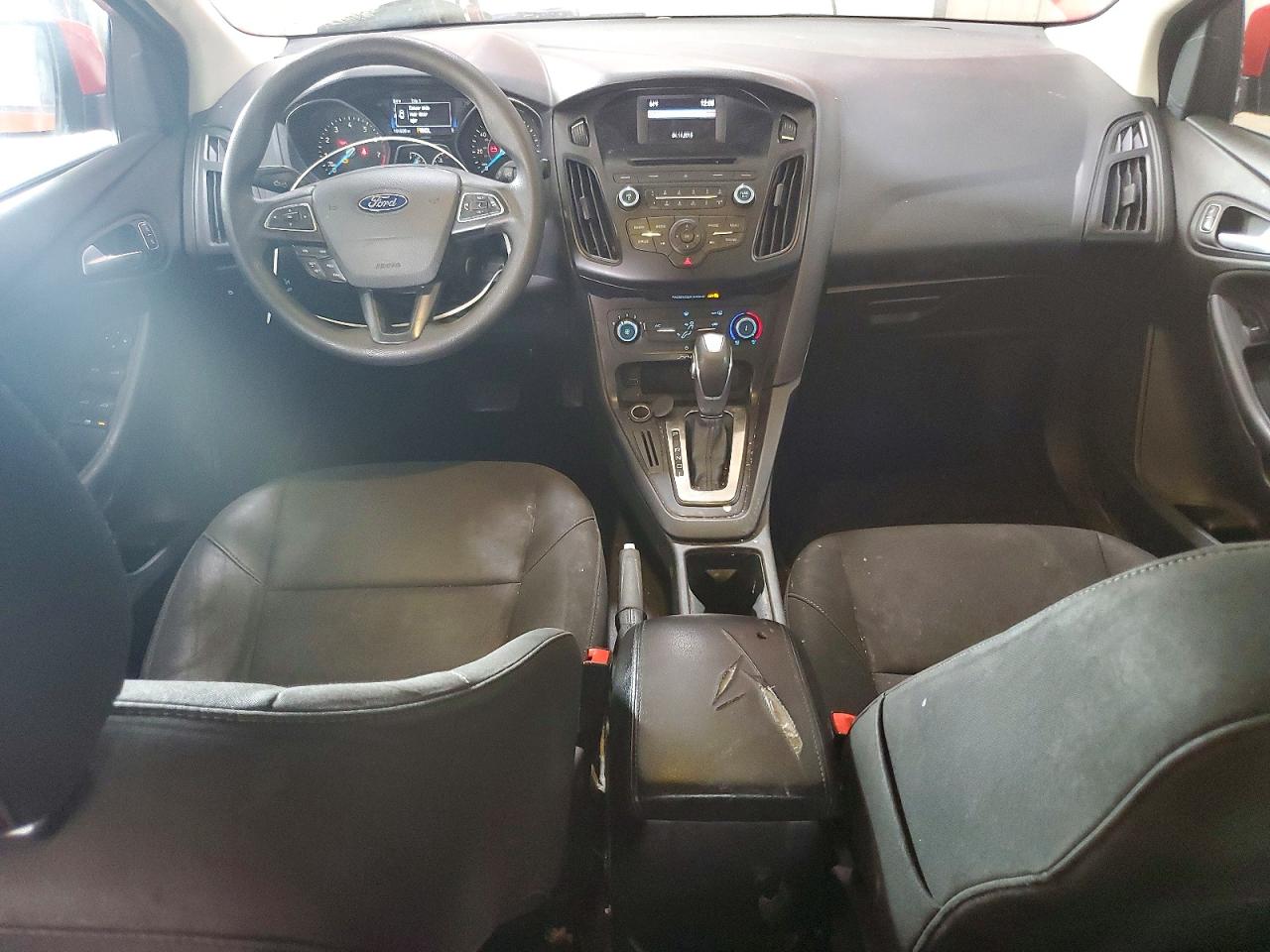 2015 Ford Focus Se Red vin: 1FADP3F27FL312790