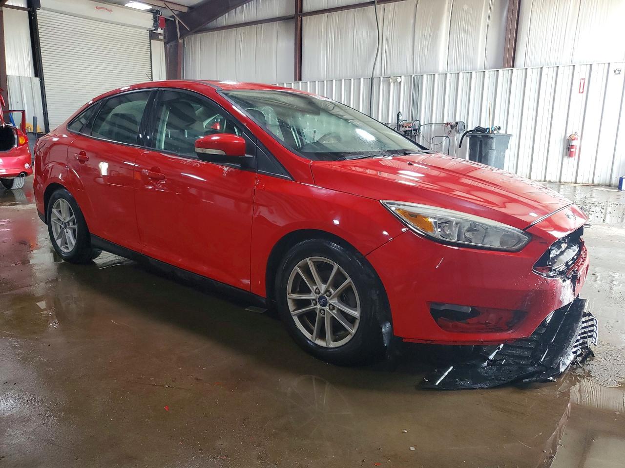 2015 Ford Focus Se Red vin: 1FADP3F27FL312790