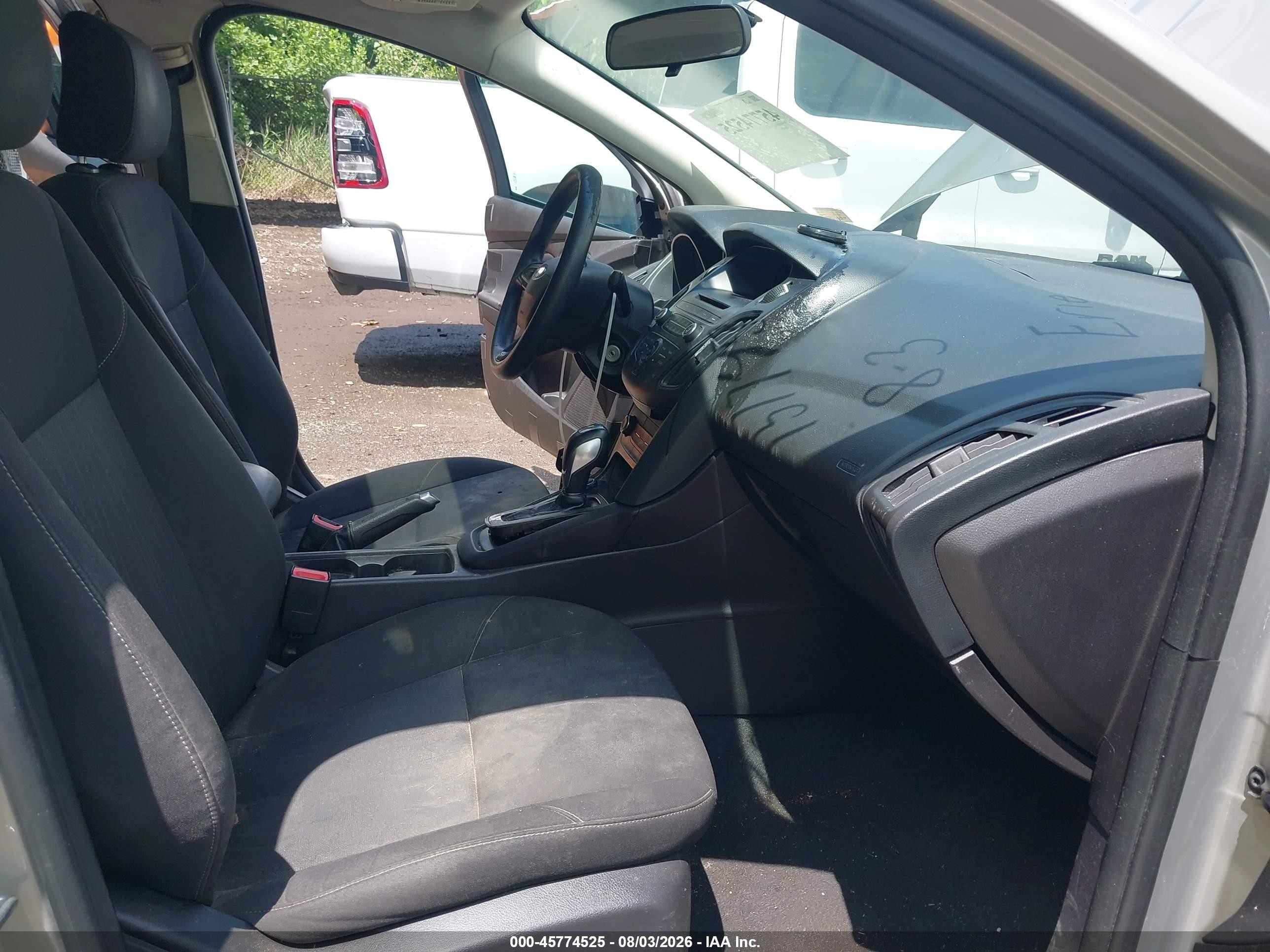 2015 Ford Focus Se Champagne vin: 1FADP3F27FL317049
