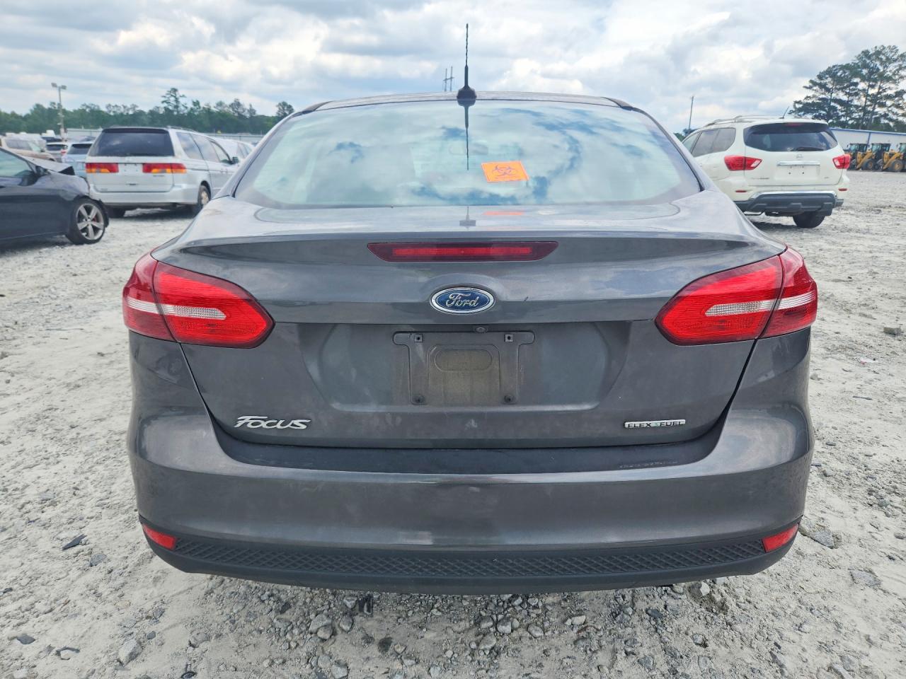 2015 Ford Focus Se Gray vin: 1FADP3F27FL317553