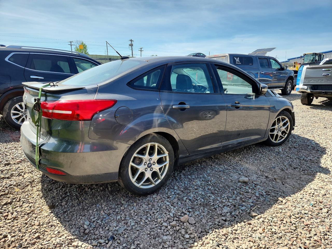 2015 Ford Focus Se Gray vin: 1FADP3F27FL319433