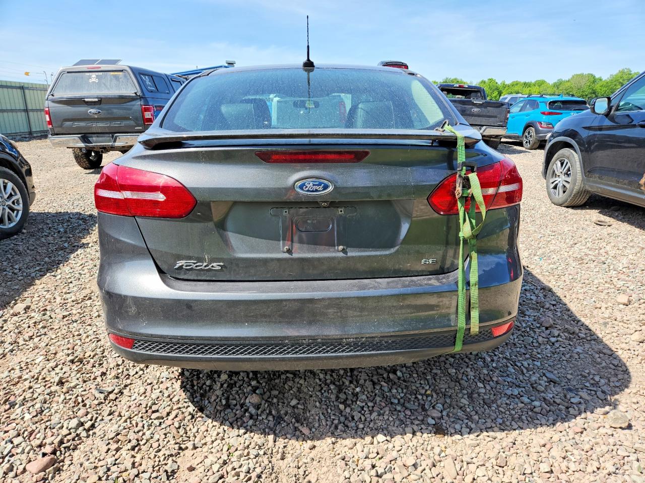 2015 Ford Focus Se Gray vin: 1FADP3F27FL319433