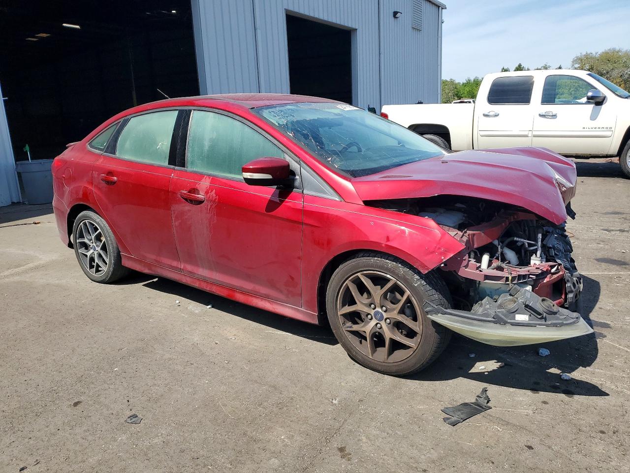 2015 Ford Focus Se Red vin: 1FADP3F27FL333400