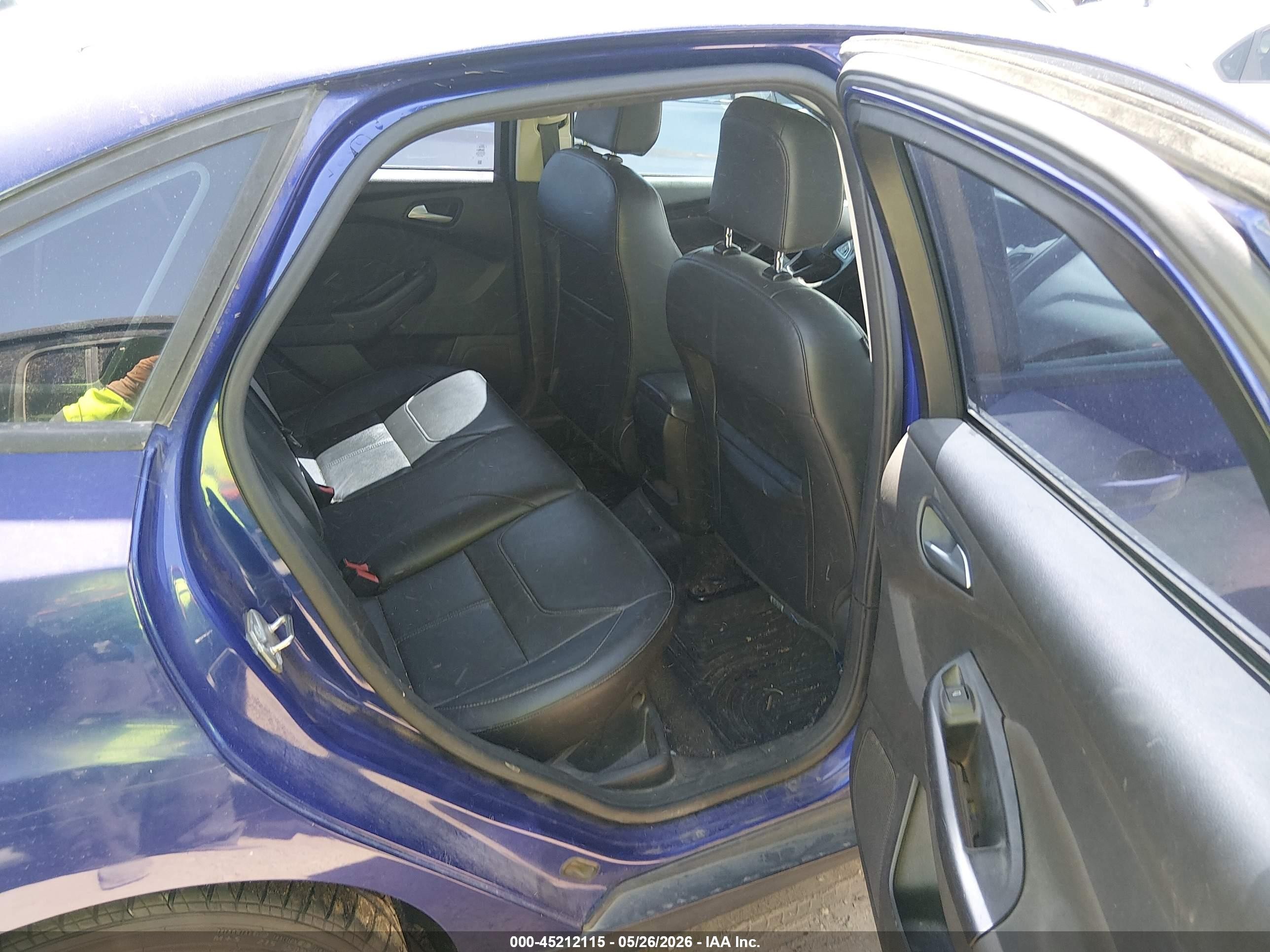 2015 Ford Focus Se Blue vin: 1FADP3F27FL342212