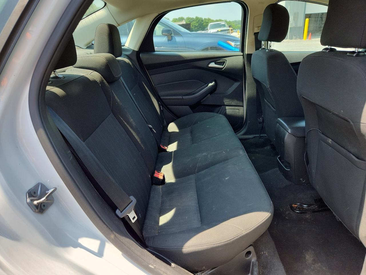 2015 Ford Focus Se White vin: 1FADP3F27FL362699