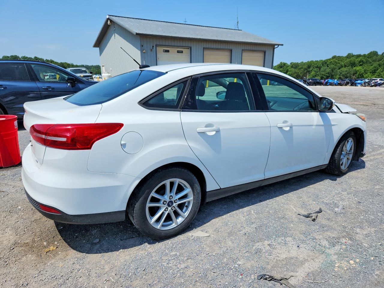 2015 Ford Focus Se White vin: 1FADP3F27FL362699