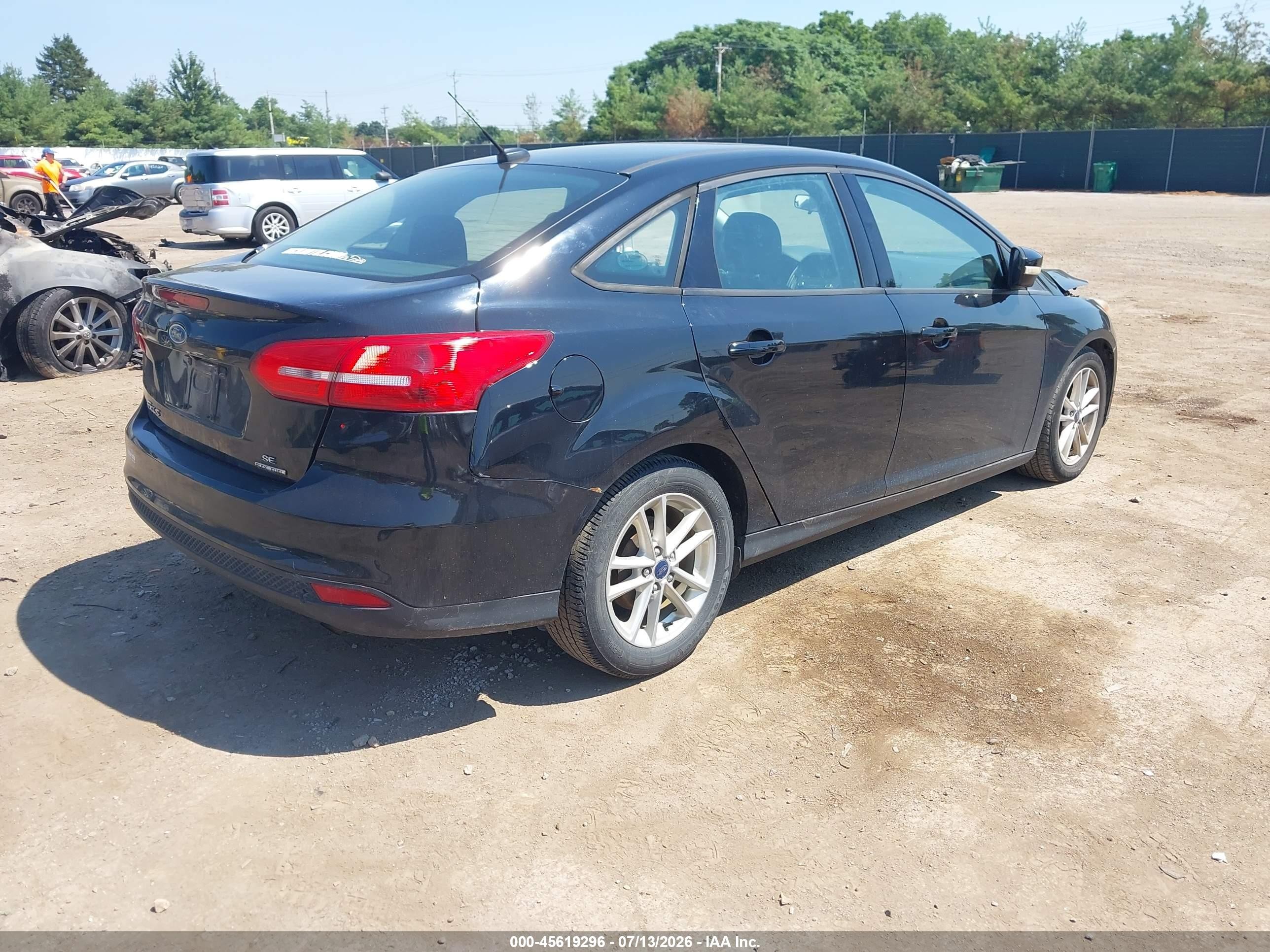 2016 Ford Focus Se Black vin: 1FADP3F27GL295037