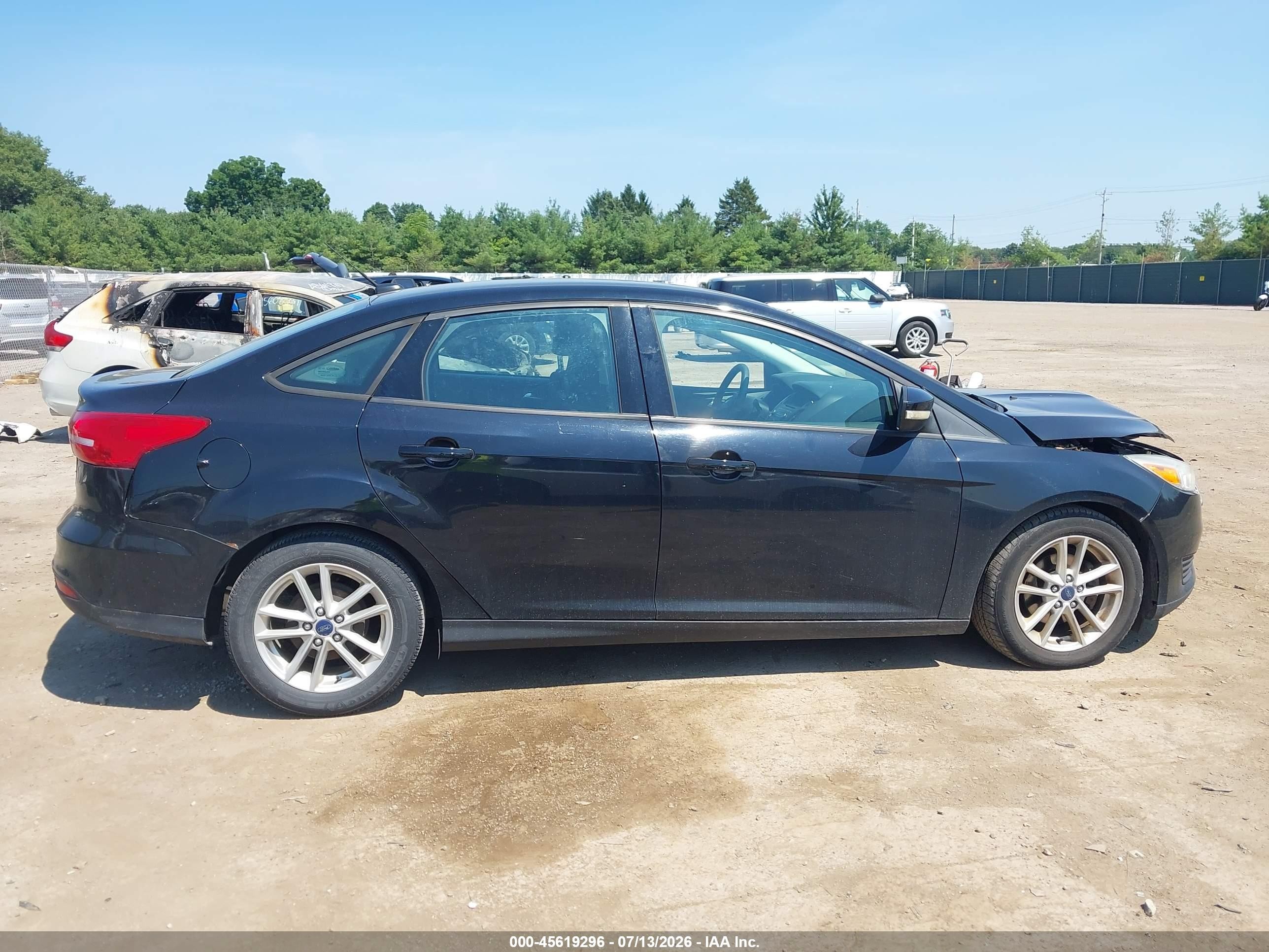 2016 Ford Focus Se Black vin: 1FADP3F27GL295037