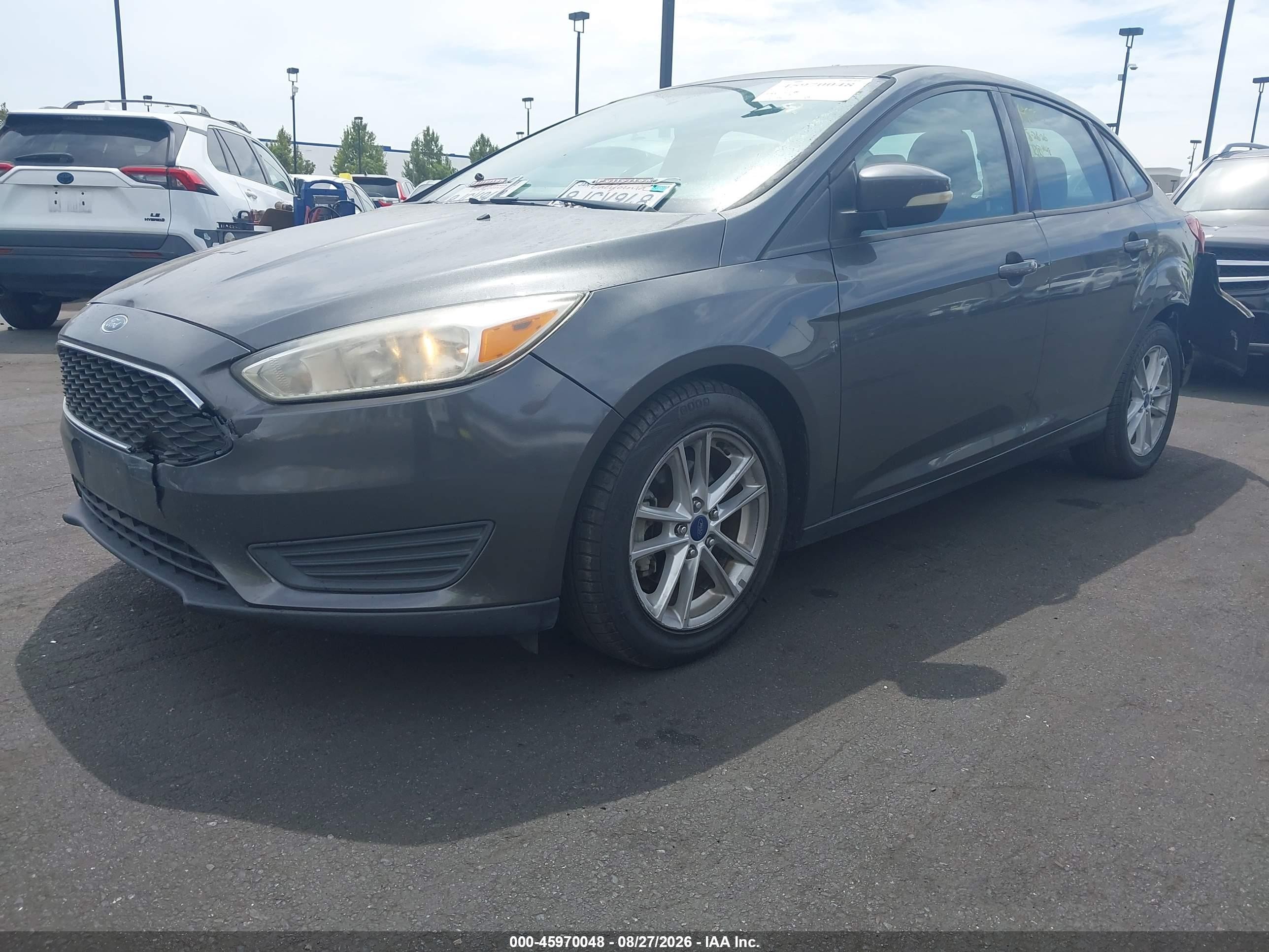 2017 Ford Focus Se Gray vin: 1FADP3F27HL217942