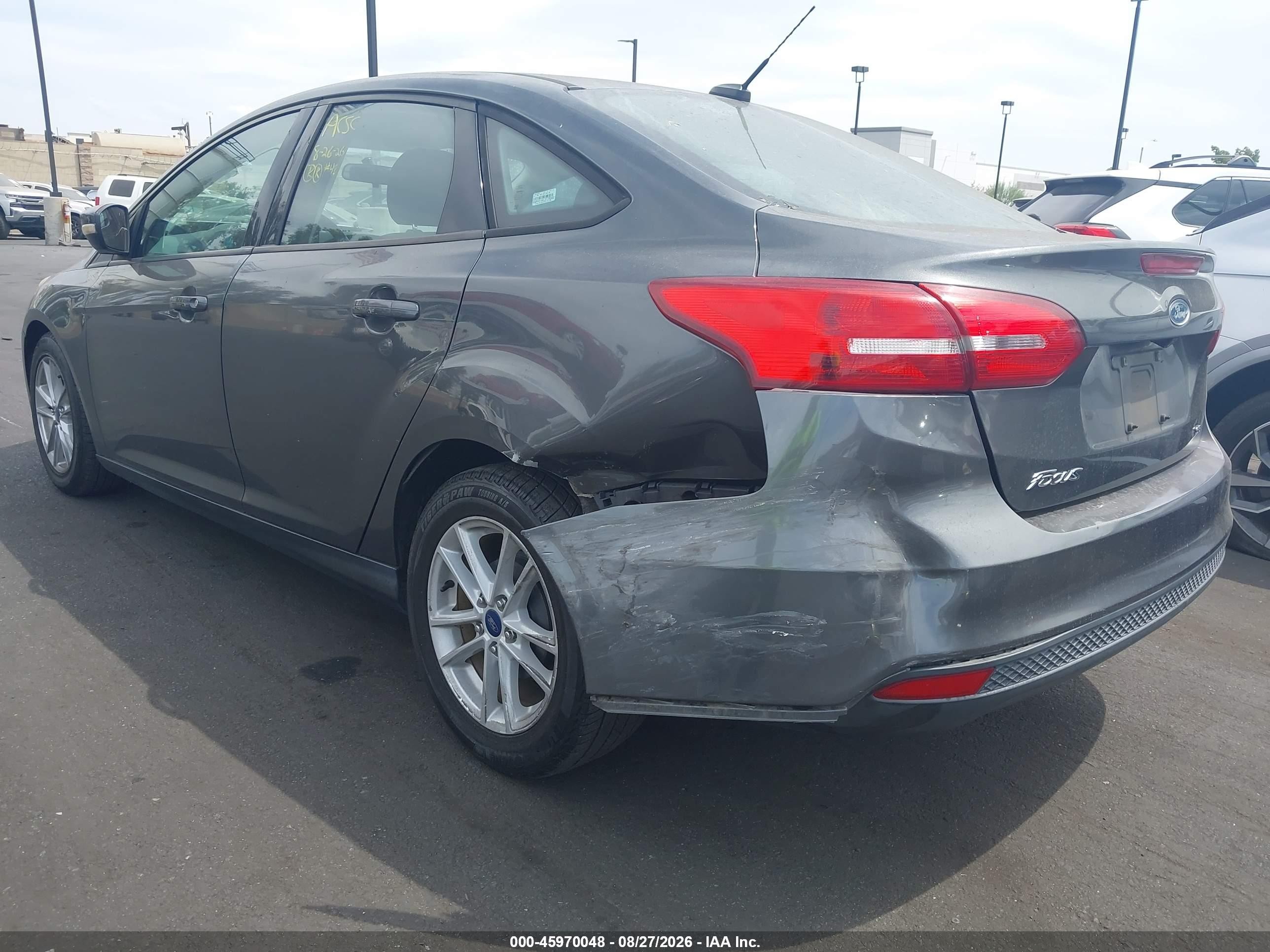 2017 Ford Focus Se Gray vin: 1FADP3F27HL217942