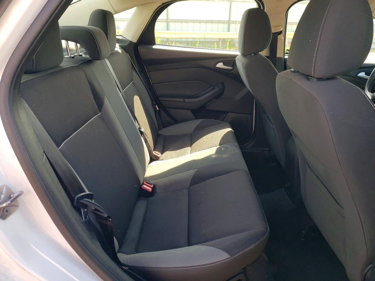 2013 Ford Focus Se White vin: 1FADP3F28DL111803