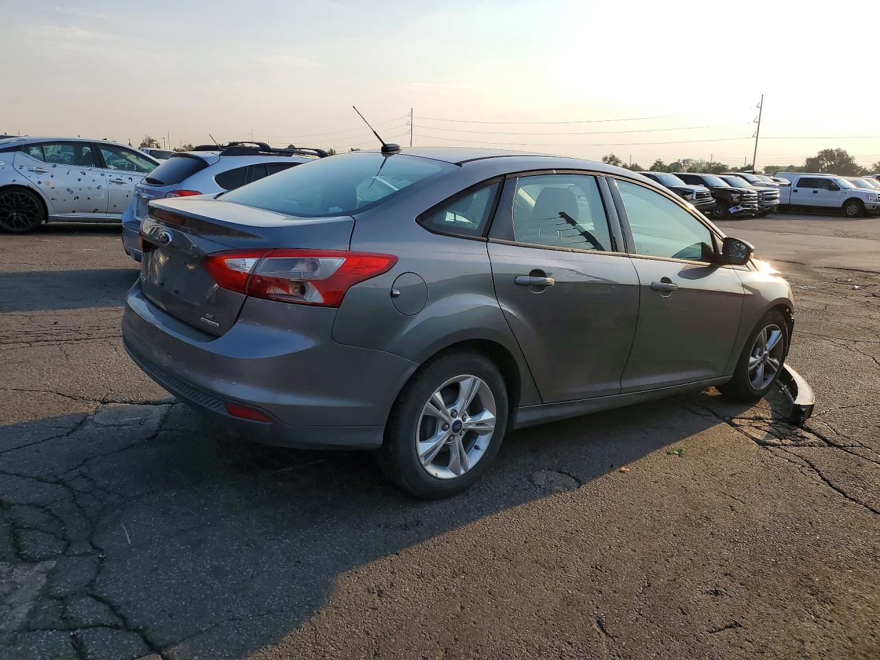 2013 Ford Focus Se Gray vin: 1FADP3F28DL153680