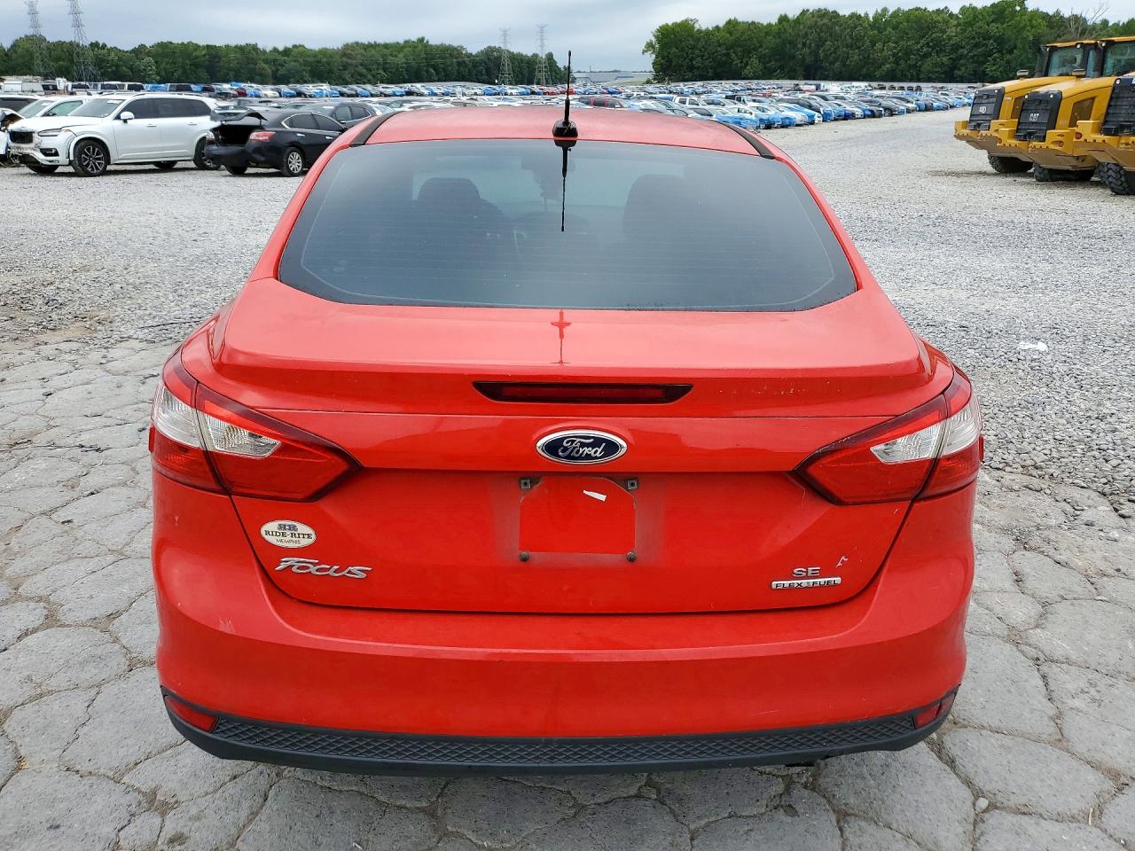 2013 Ford Focus Se Red vin: 1FADP3F28DL177204