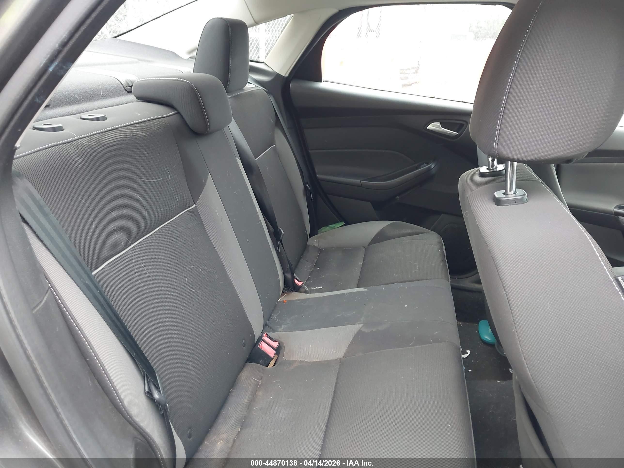 2013 Ford Focus Se Gray vin: 1FADP3F28DL180622