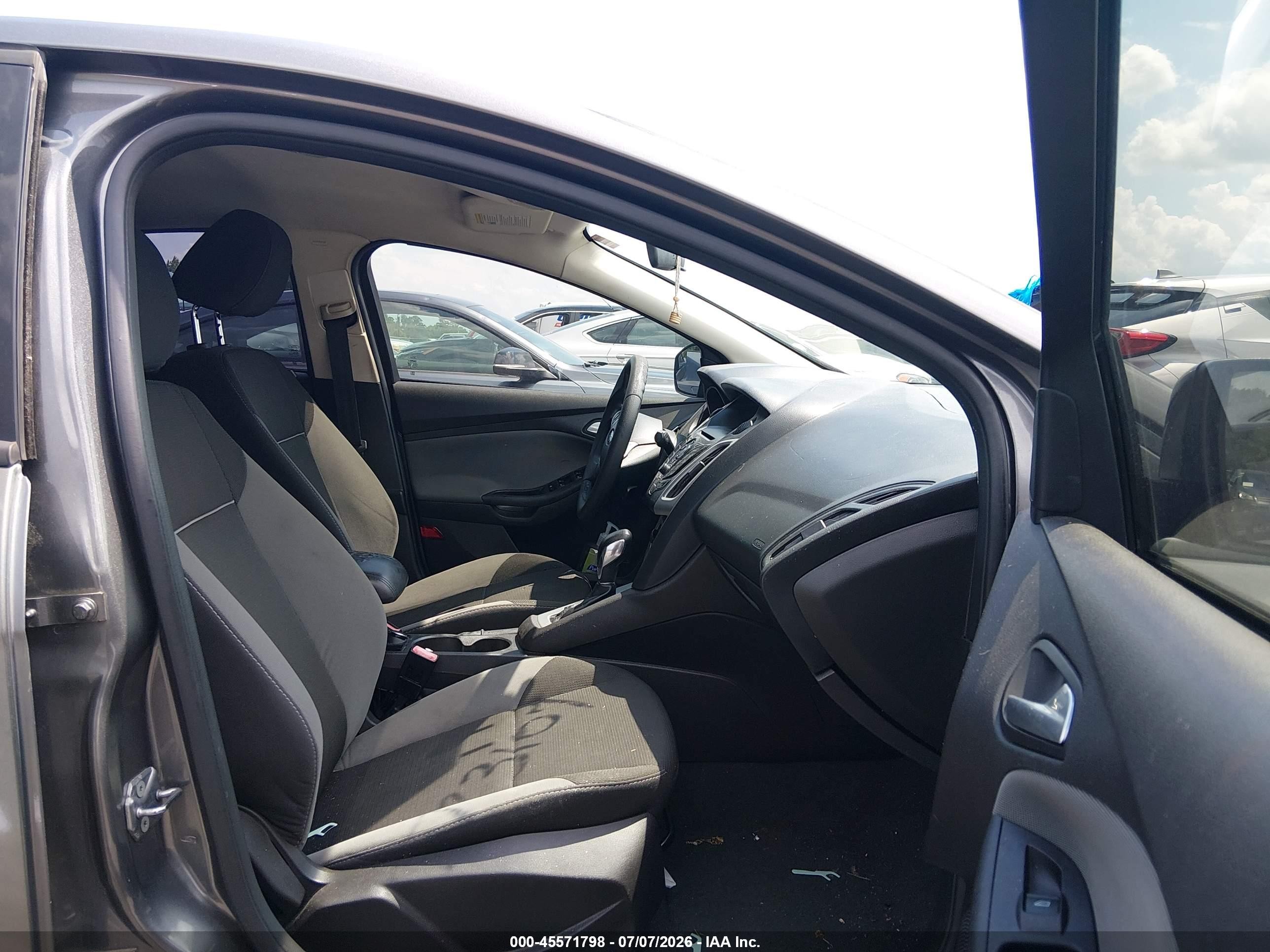 2013 Ford Focus Se Серый vin: 1FADP3F28DL206233