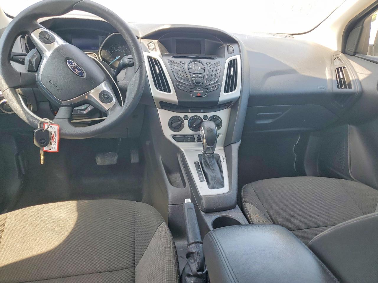 2013 Ford Focus Se Белый vin: 1FADP3F28DL240897