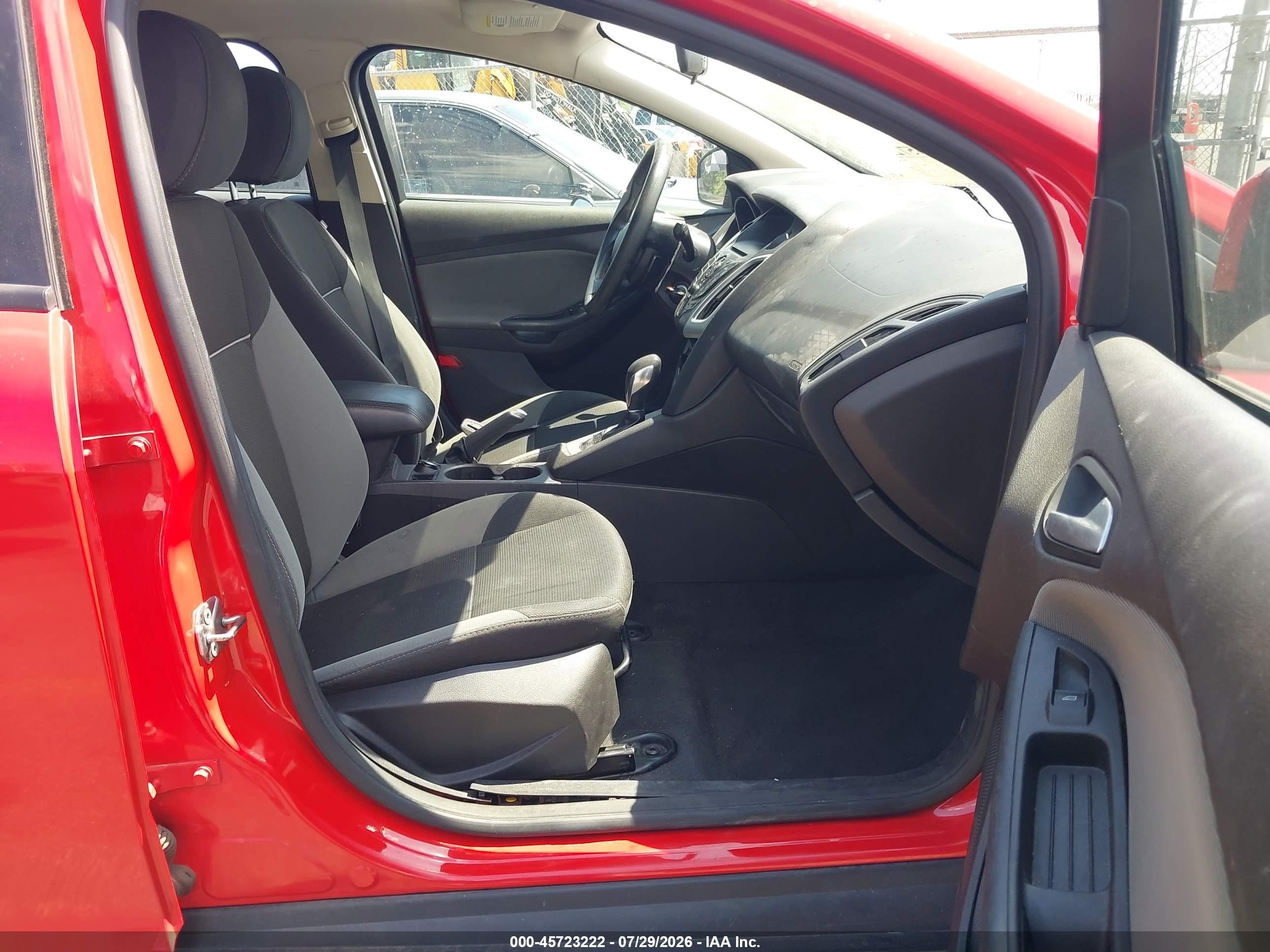 2013 Ford Focus Se Red vin: 1FADP3F28DL272510