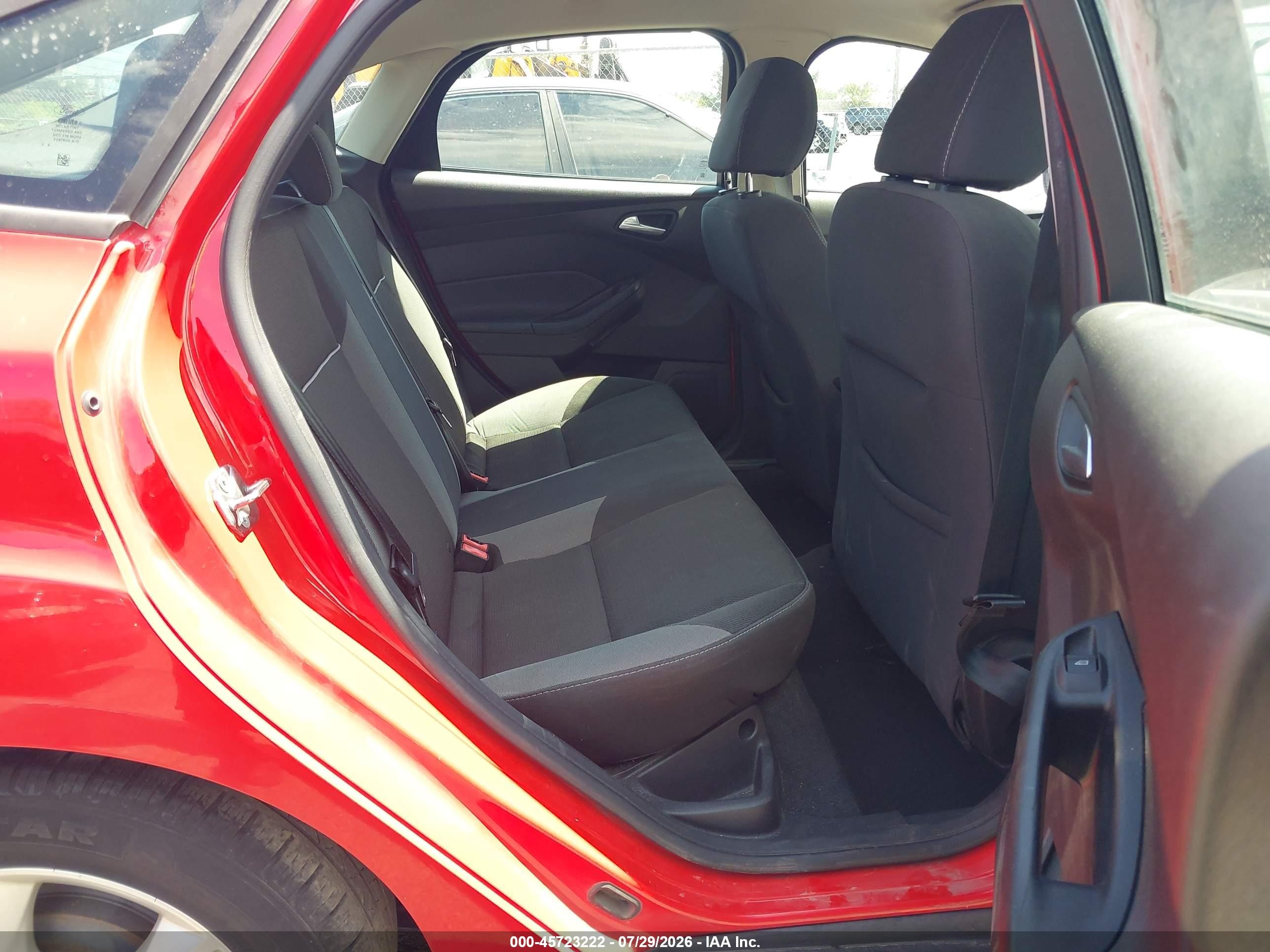 2013 Ford Focus Se Red vin: 1FADP3F28DL272510