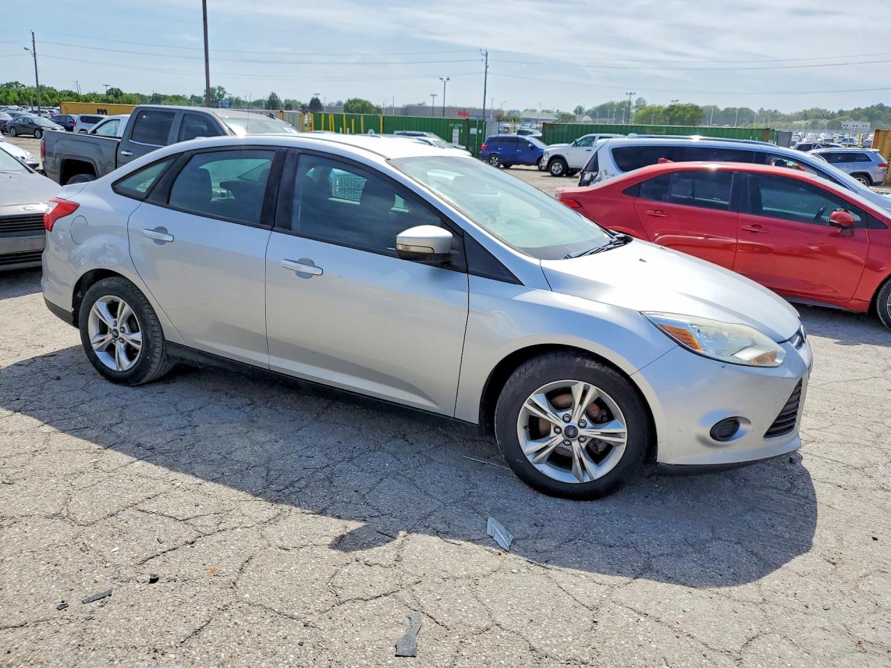 2013 Ford Focus Se Серебряный vin: 1FADP3F28DL318613