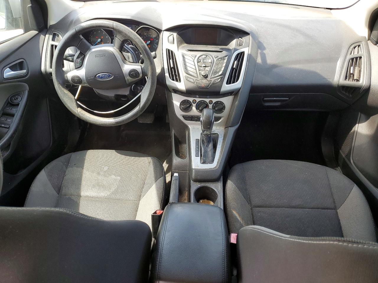 2013 Ford Focus Se Серебряный vin: 1FADP3F28DL318613