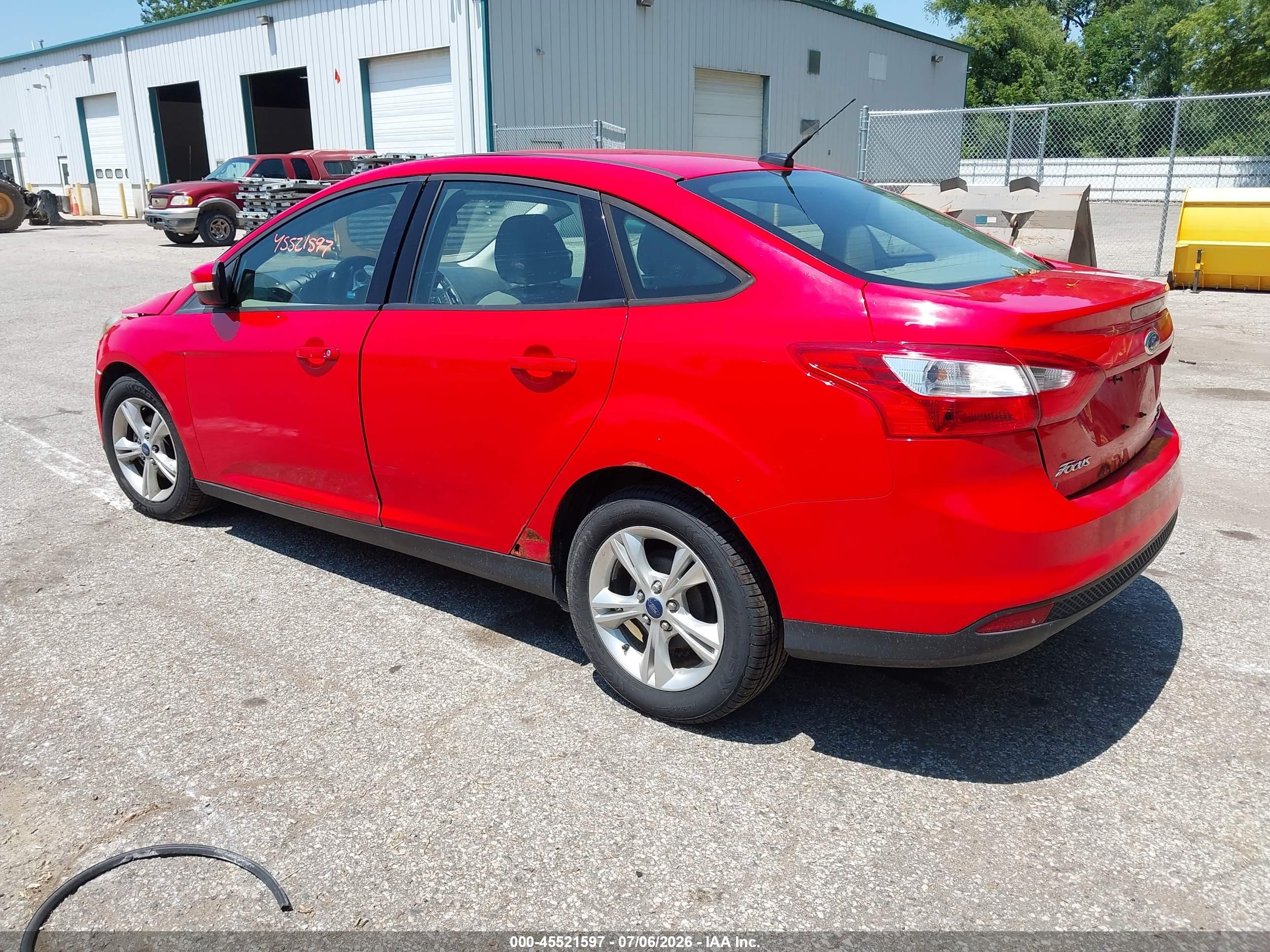 2013 Ford Focus Se Красный vin: 1FADP3F28DL333614