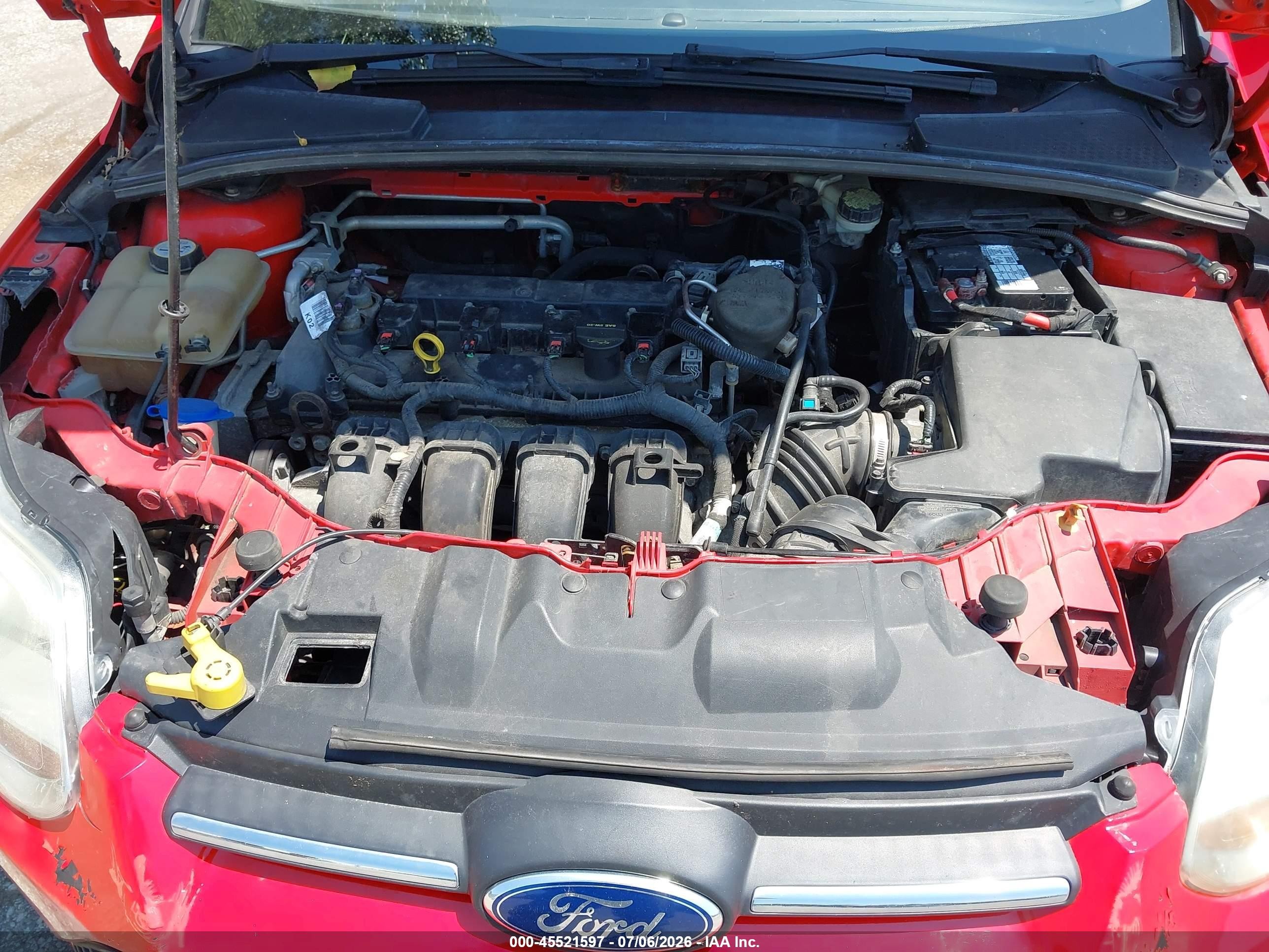 2013 Ford Focus Se Красный vin: 1FADP3F28DL333614