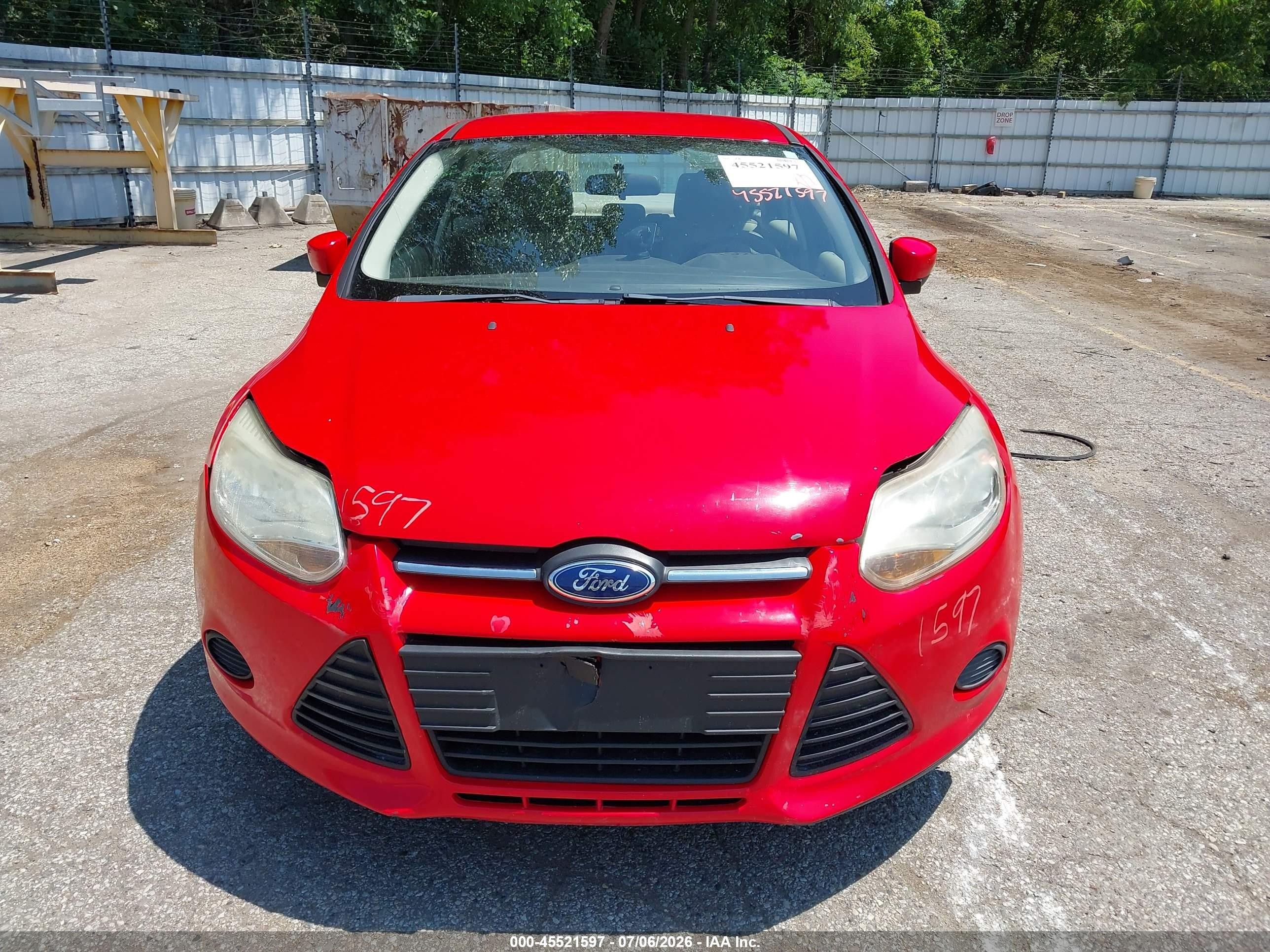 2013 Ford Focus Se Красный vin: 1FADP3F28DL333614